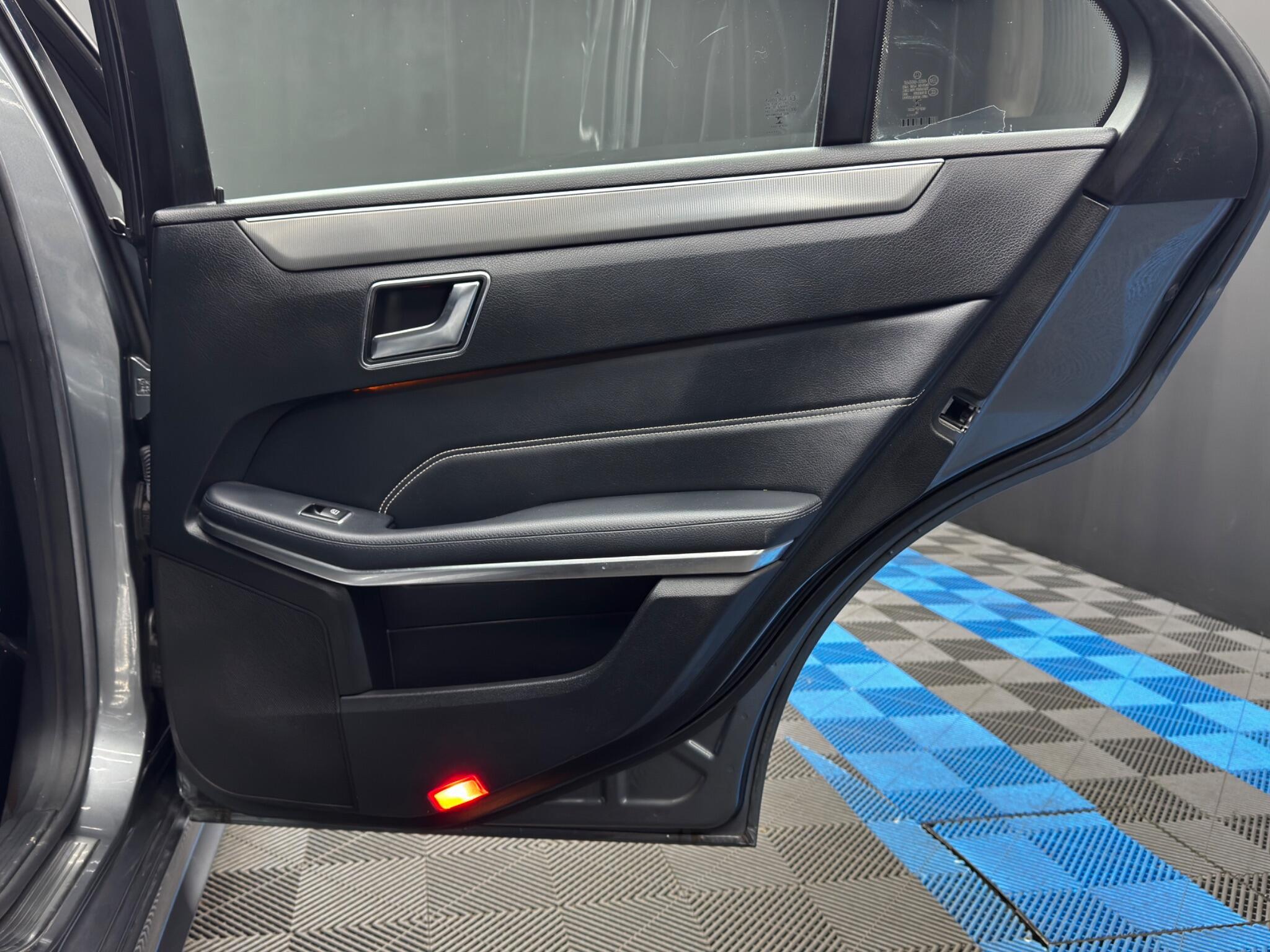 Mercedes E Class - Image 38
