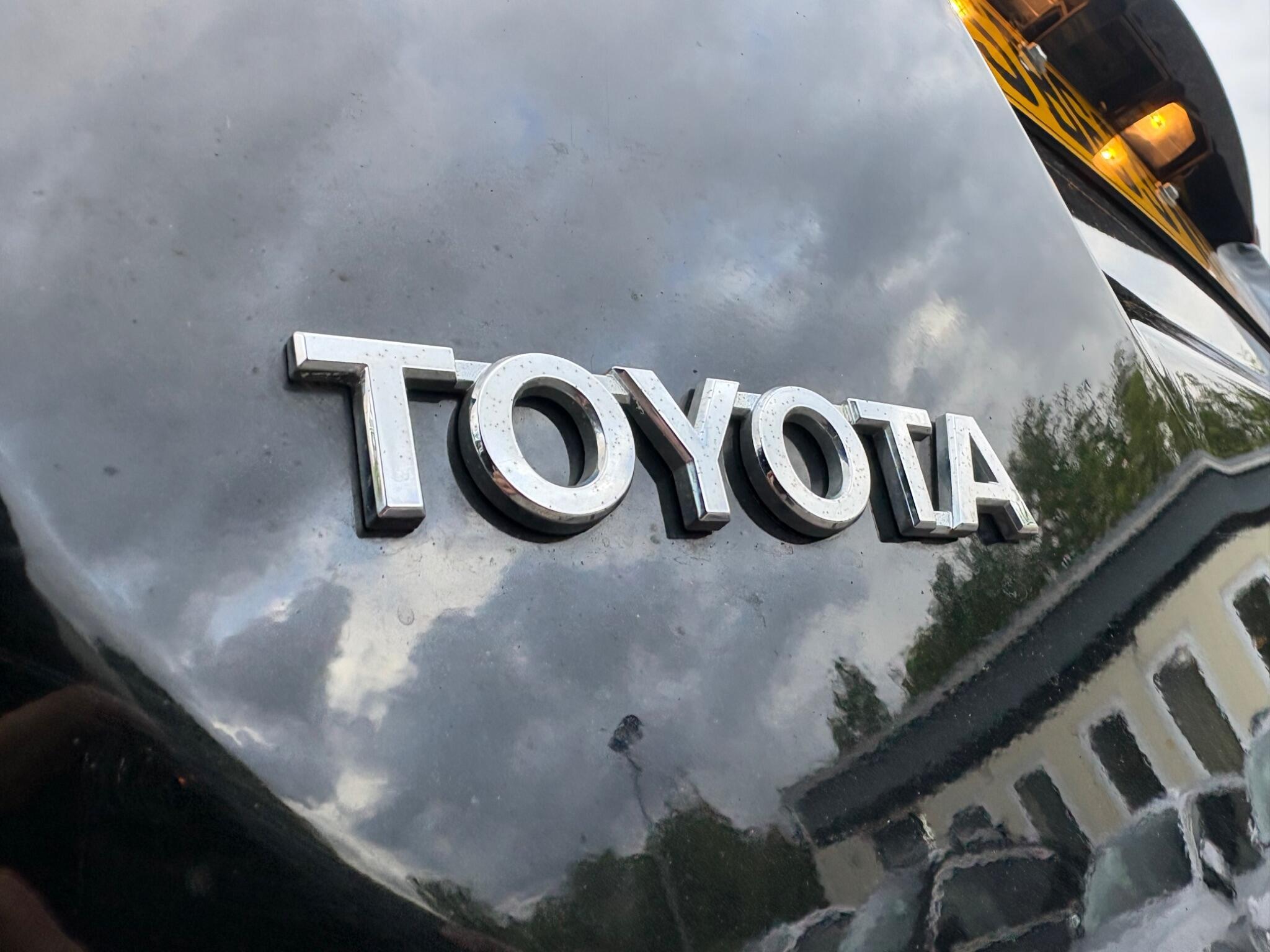 Toyota RAV4 - Image 14