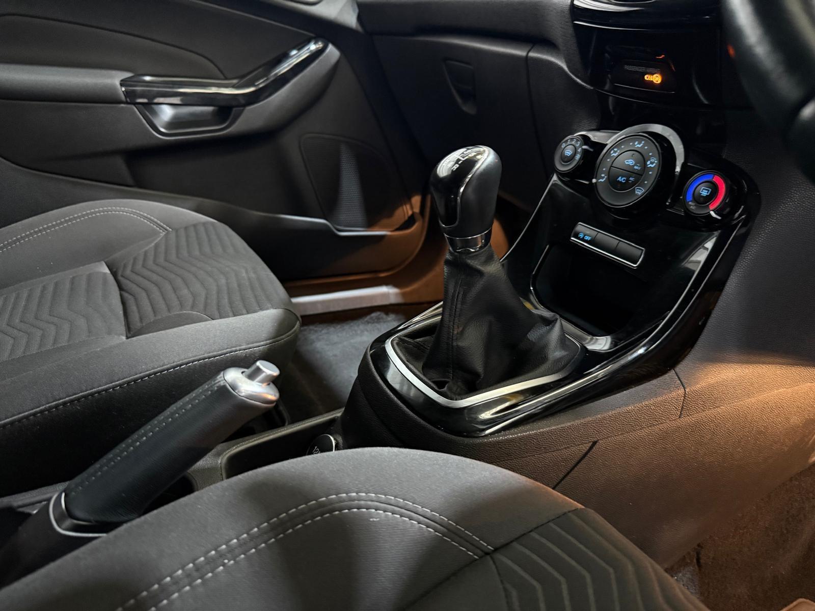 Ford Fiesta - Image 24