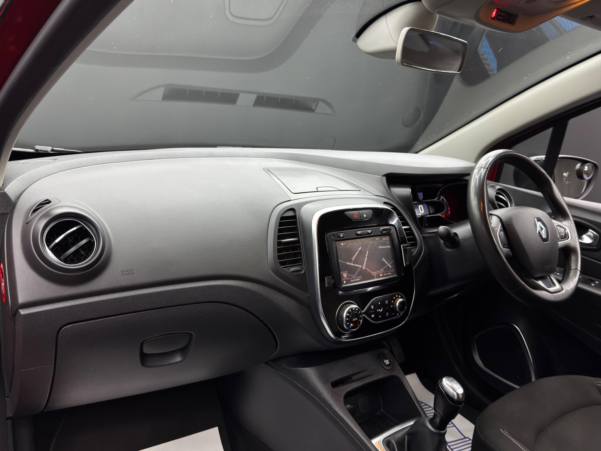 Renault Captur - Image 11