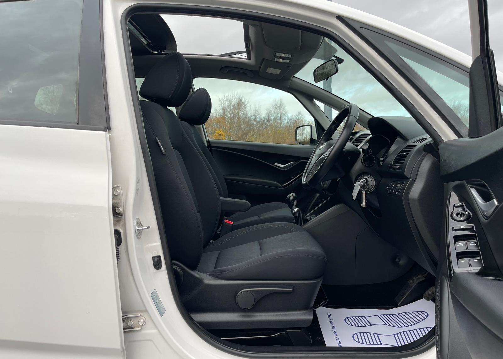 Hyundai ix20 - Image 20