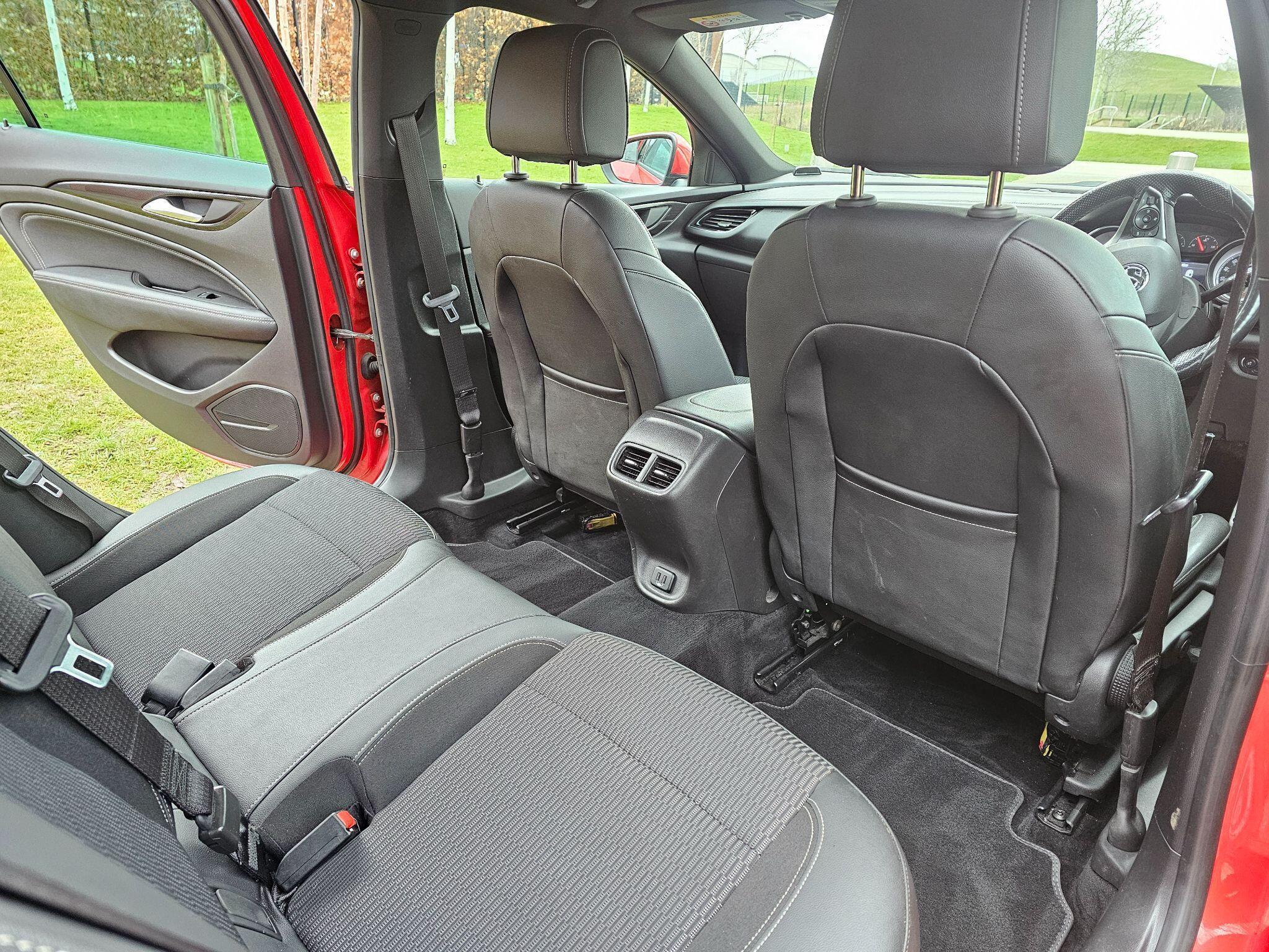 Vauxhall Insignia - Image 27