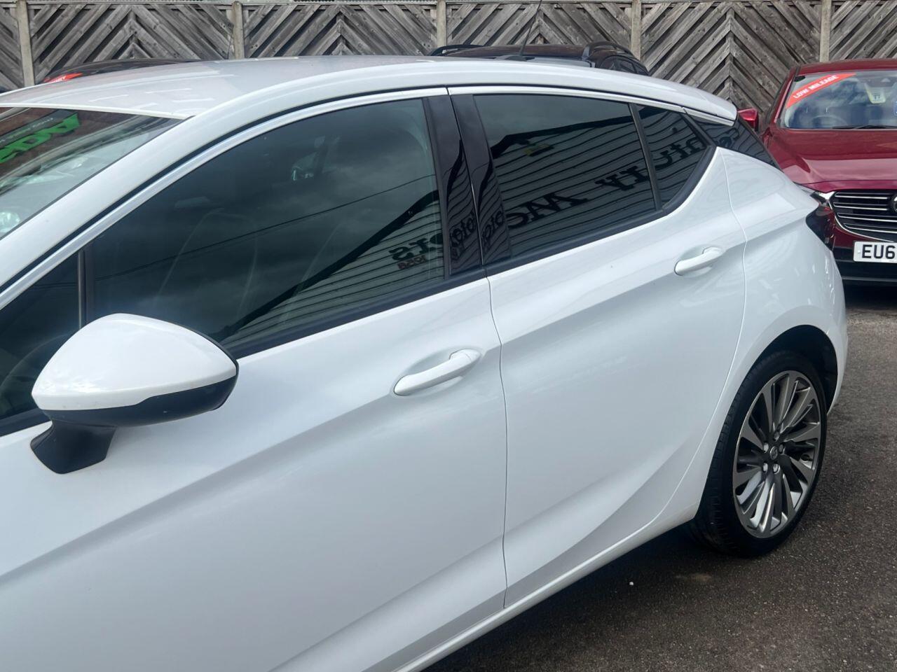 Vauxhall Astra - Image 12