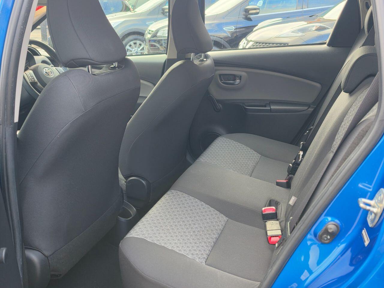 Toyota Yaris - Image 12