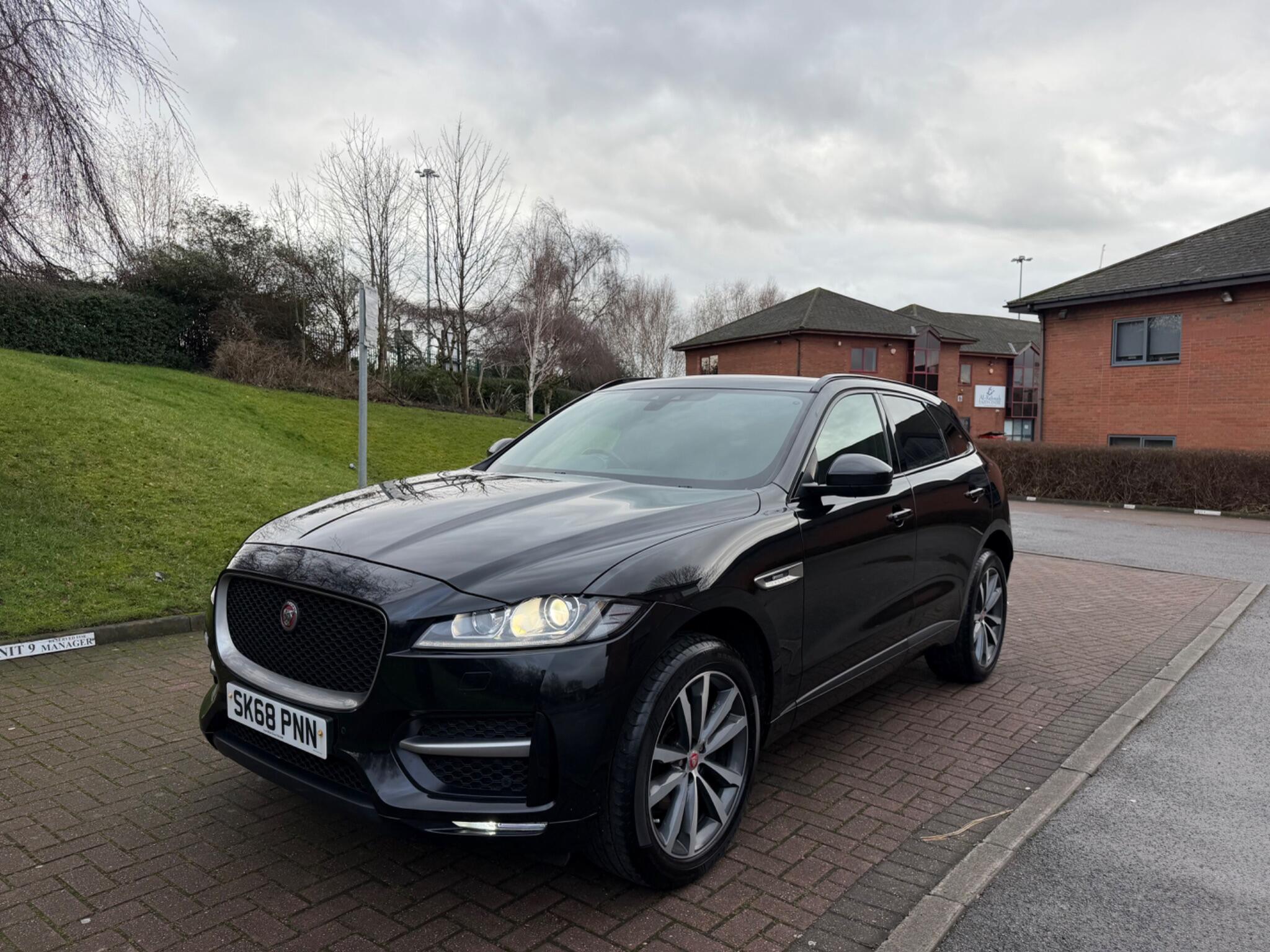 Jaguar F-Pace - Image 24