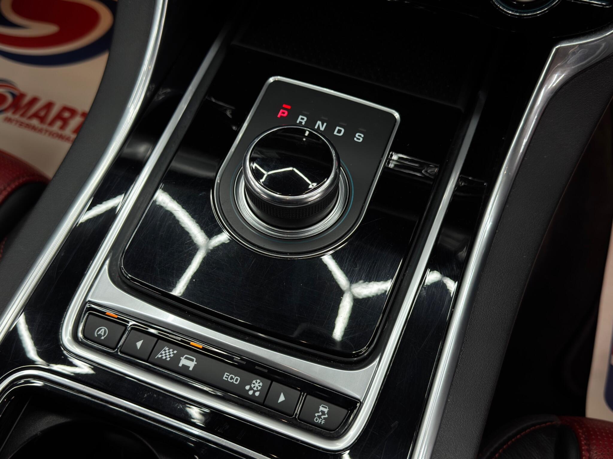 Jaguar XF - Image 27