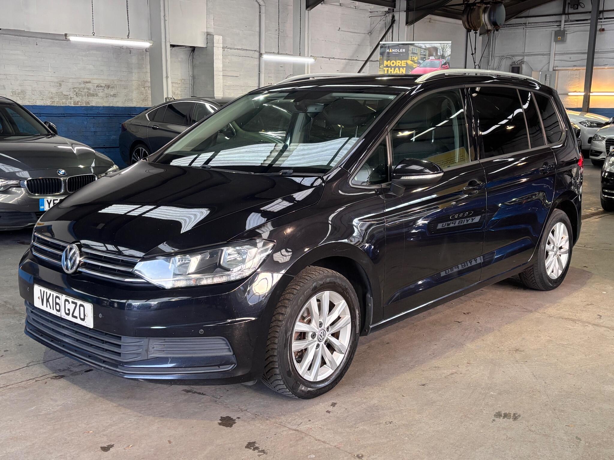 Volkswagen Touran - Image 13