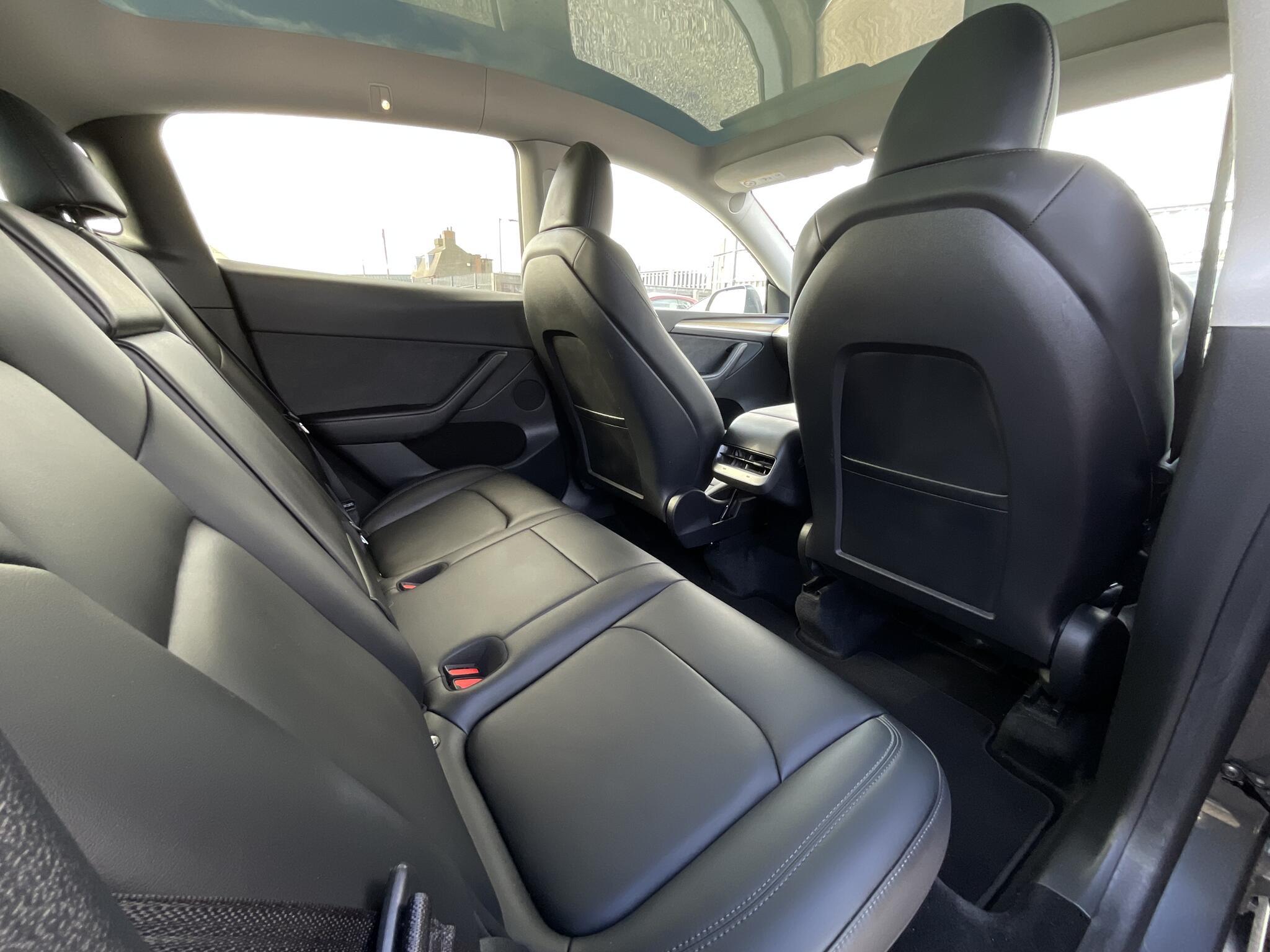 Tesla Model Y - Image 11