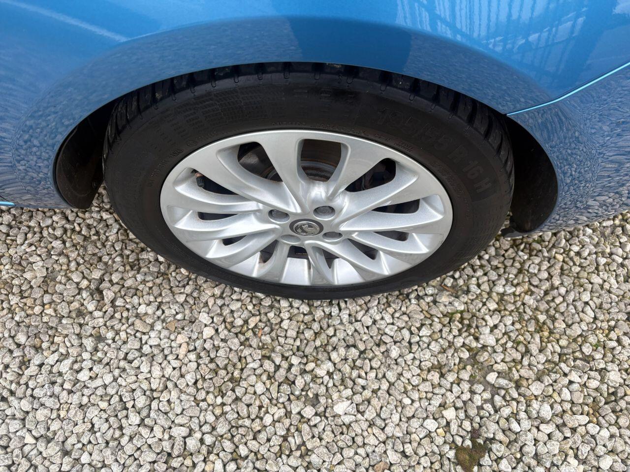 Vauxhall Corsa - Image 20