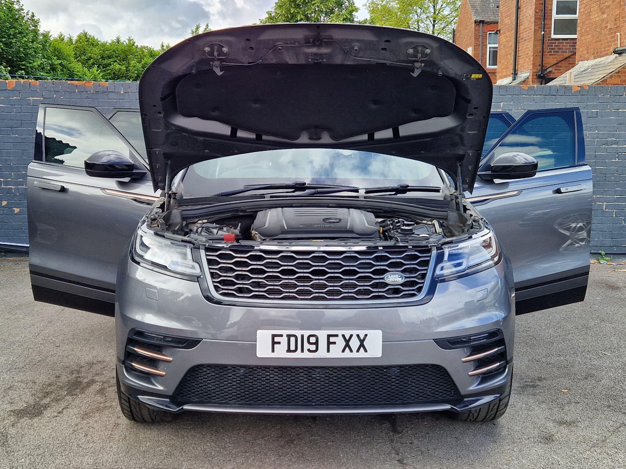 Land Rover Range Rover Velar - Image 13
