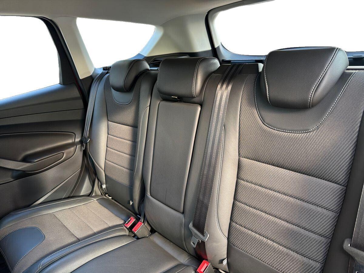 Ford Kuga - Image 16