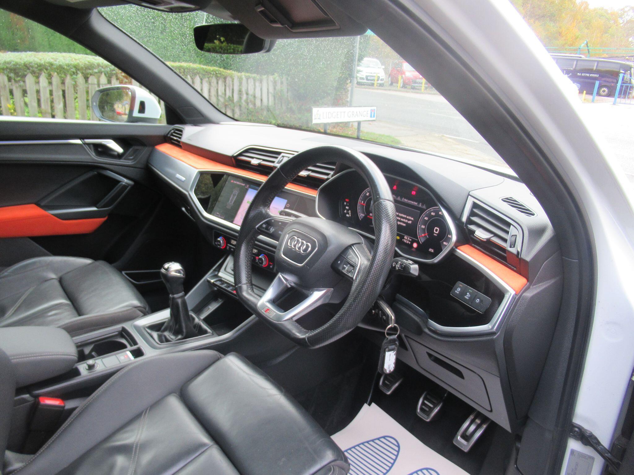 Audi Q3 - Image 28