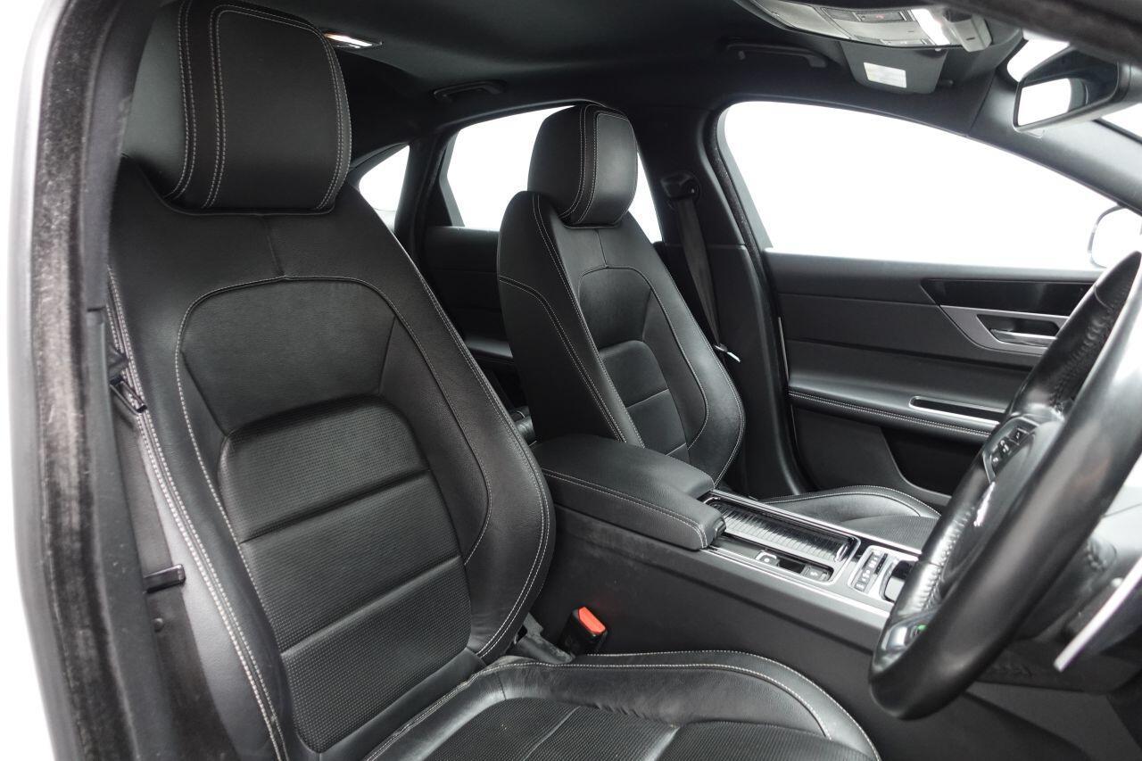 Jaguar XF - Image 3