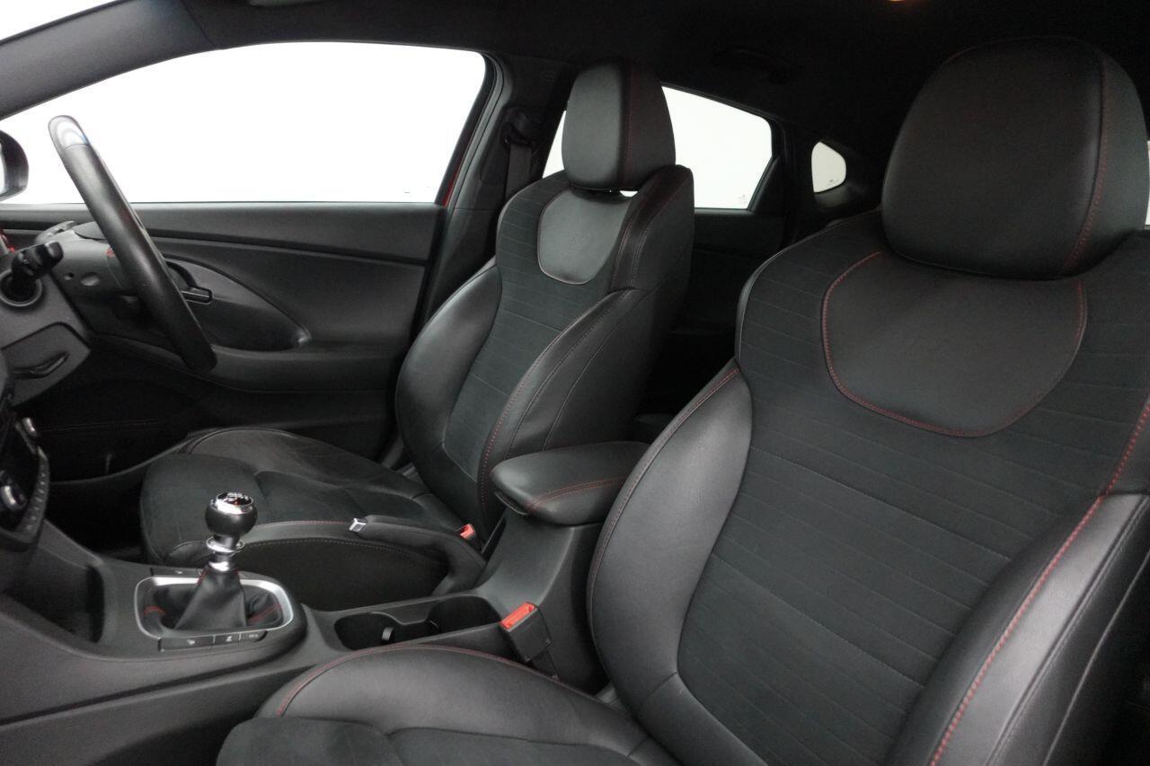 Hyundai i30 - Image 20