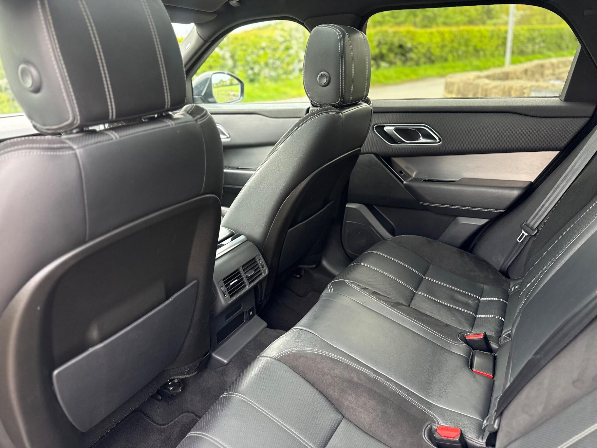 Land Rover Range Rover Velar - Image 16
