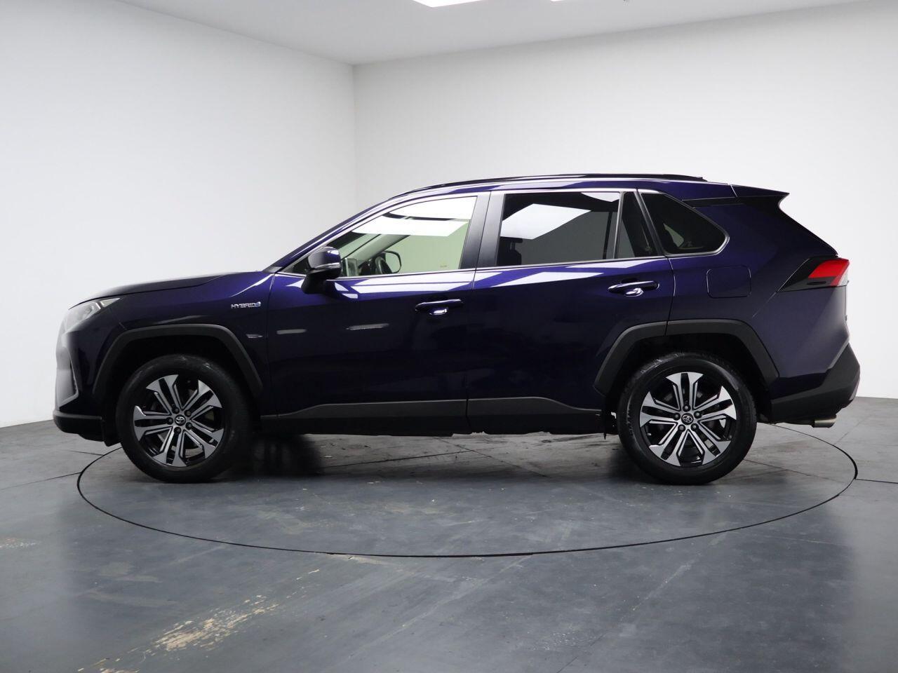 Toyota RAV4 - Image 8