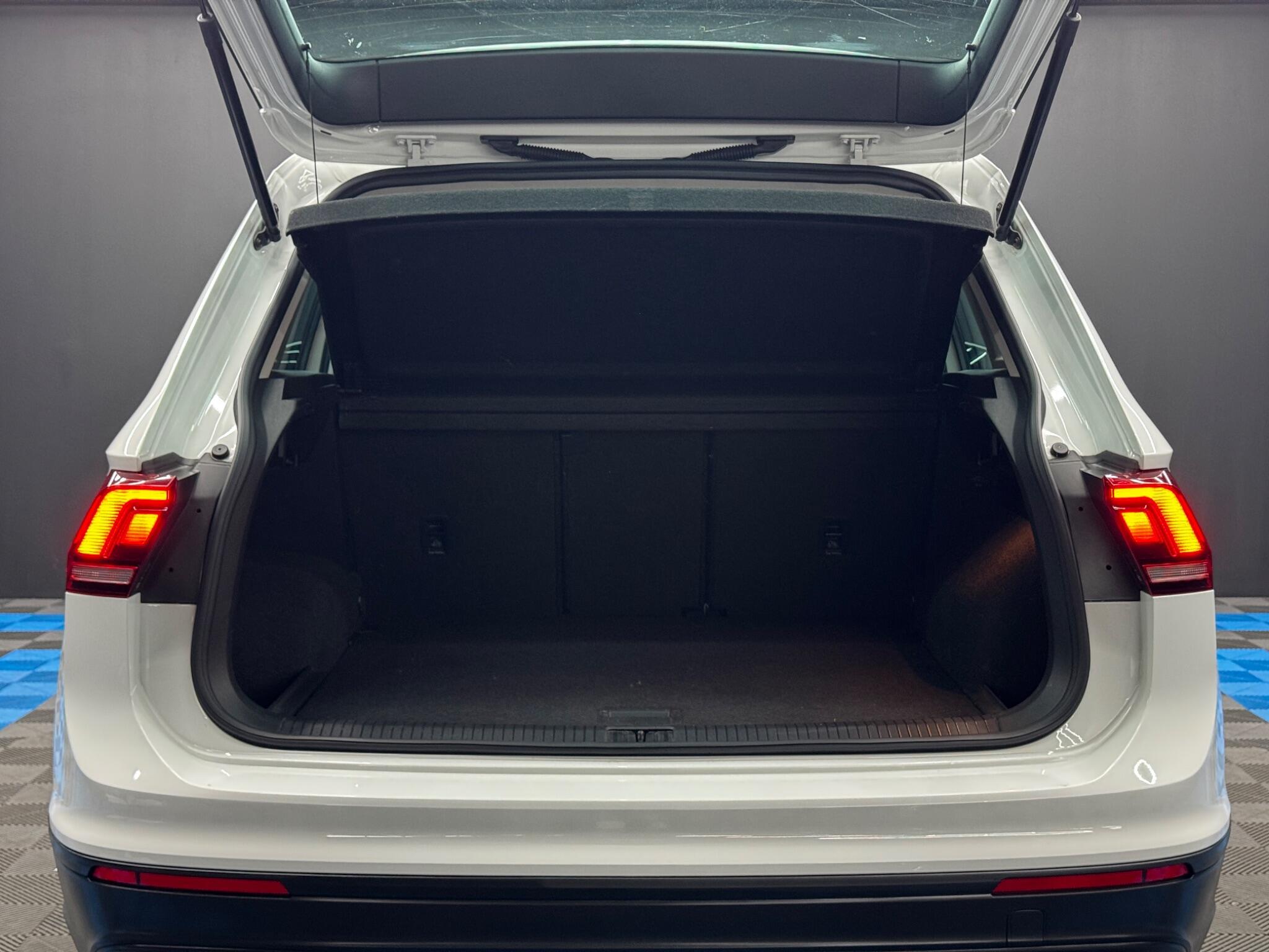 Volkswagen Tiguan - Image 39