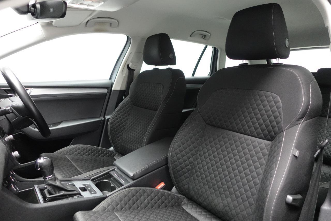 Skoda Superb - Image 28