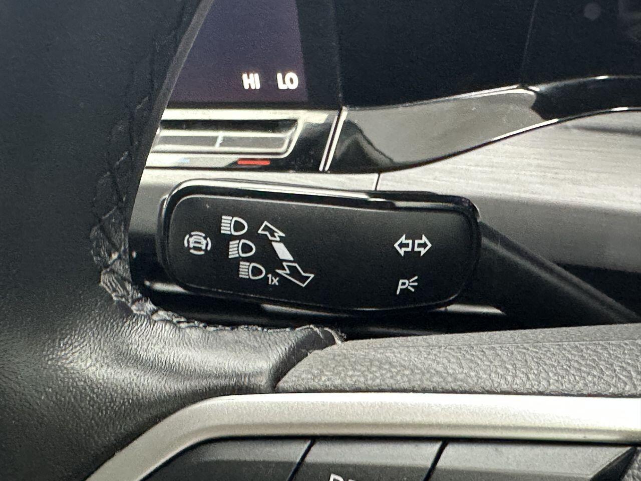 Volkswagen Golf - Image 24