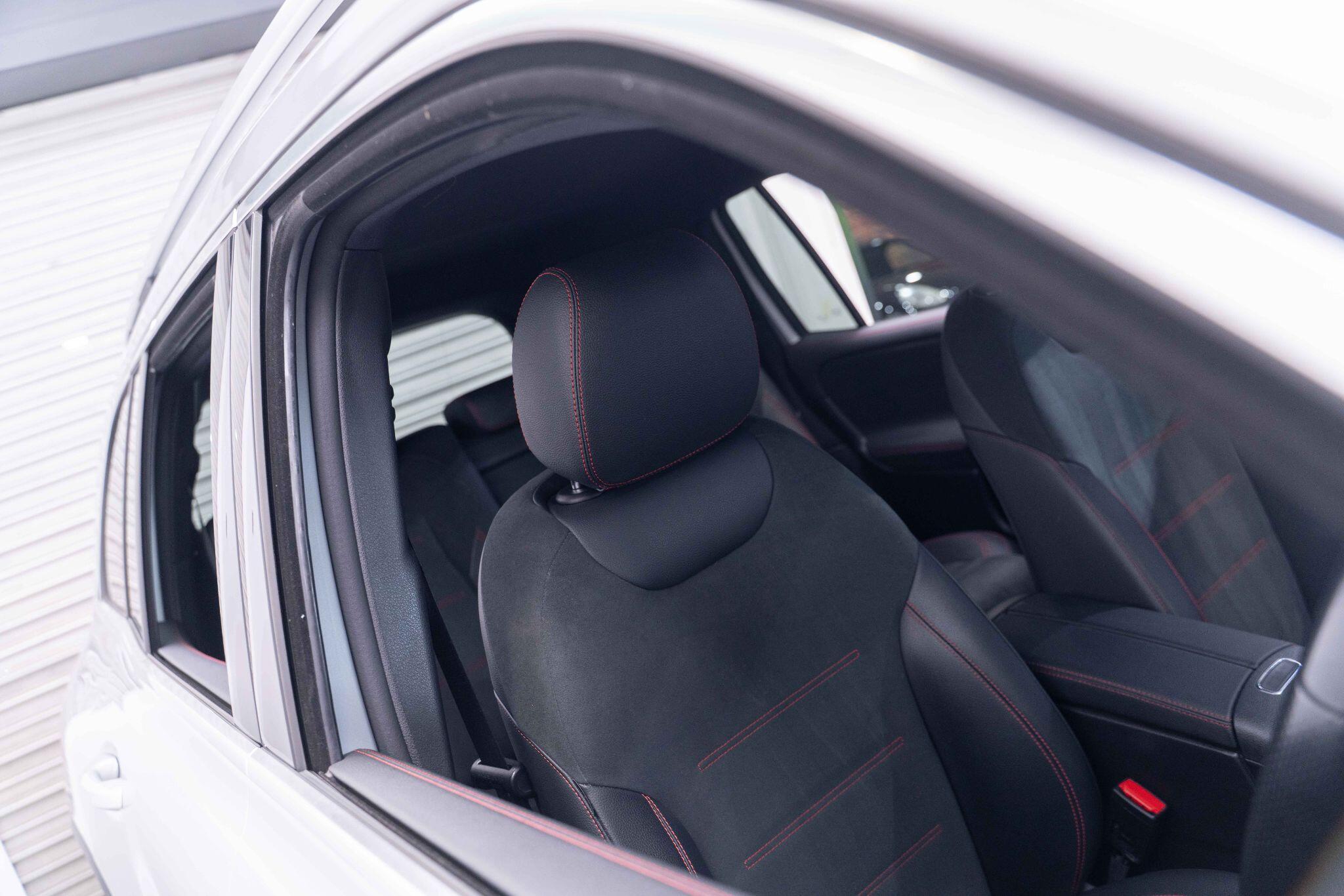 Mercedes Eqb - Image 15