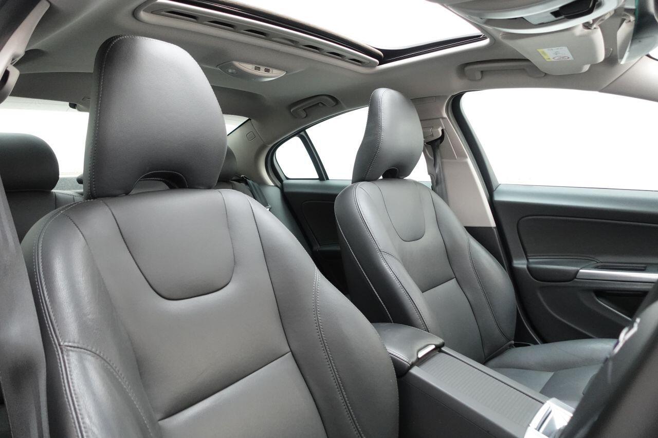 Volvo S60 - Image 8