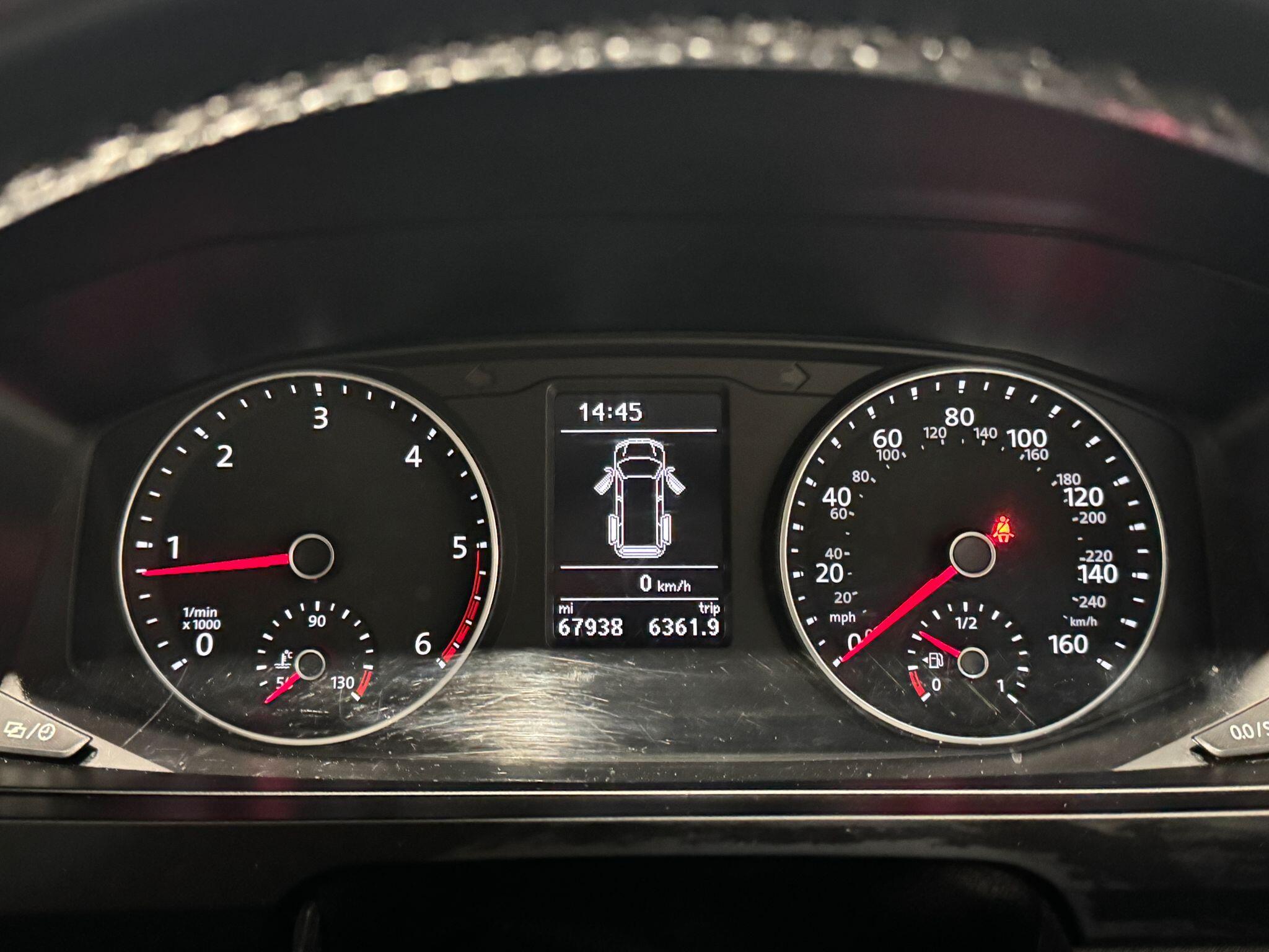 Volkswagen Transporter - Image 61