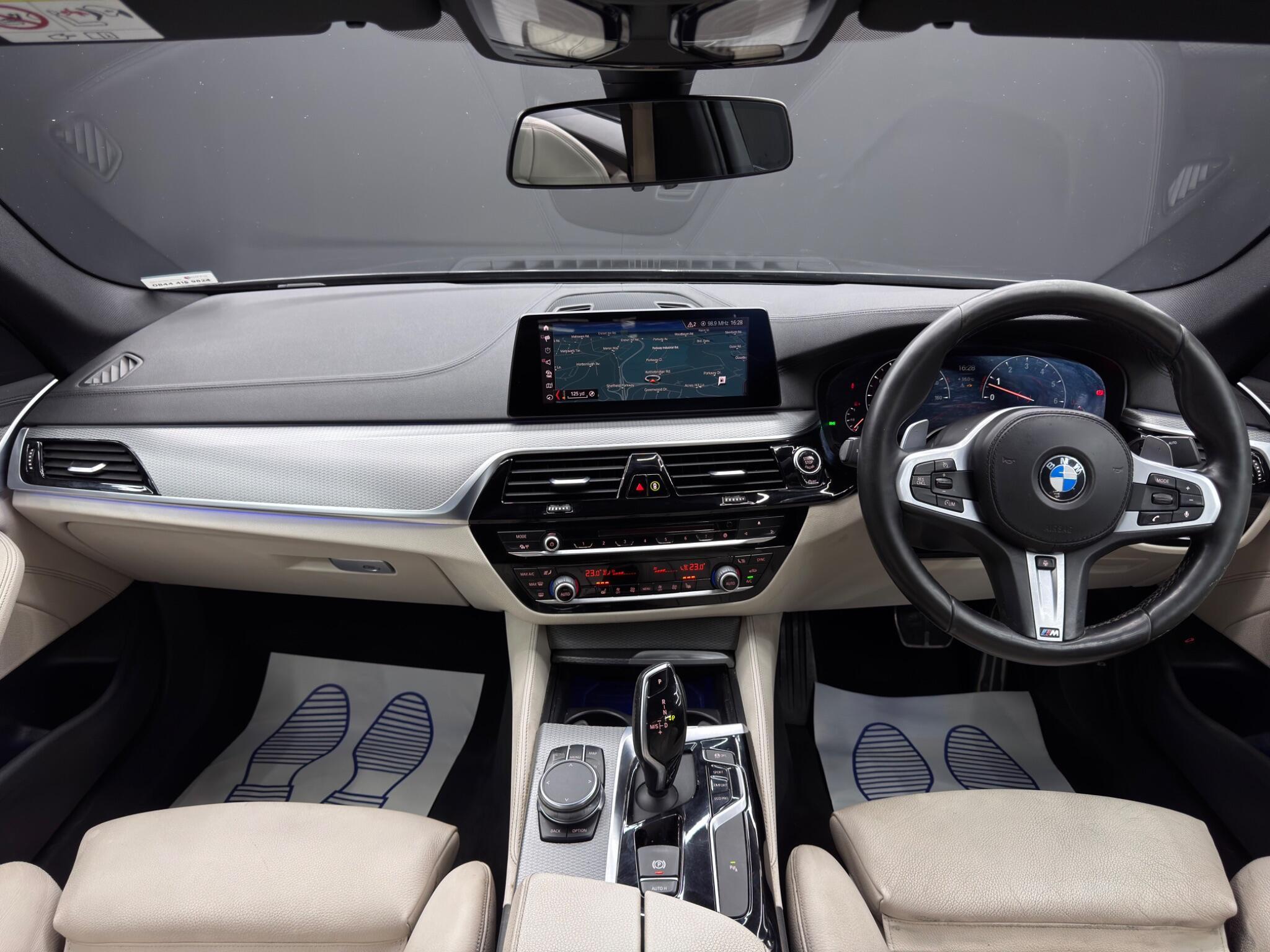 BMW 5 Series - Image 12