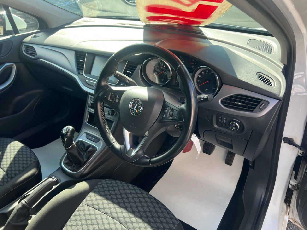 Vauxhall Astra - Image 14