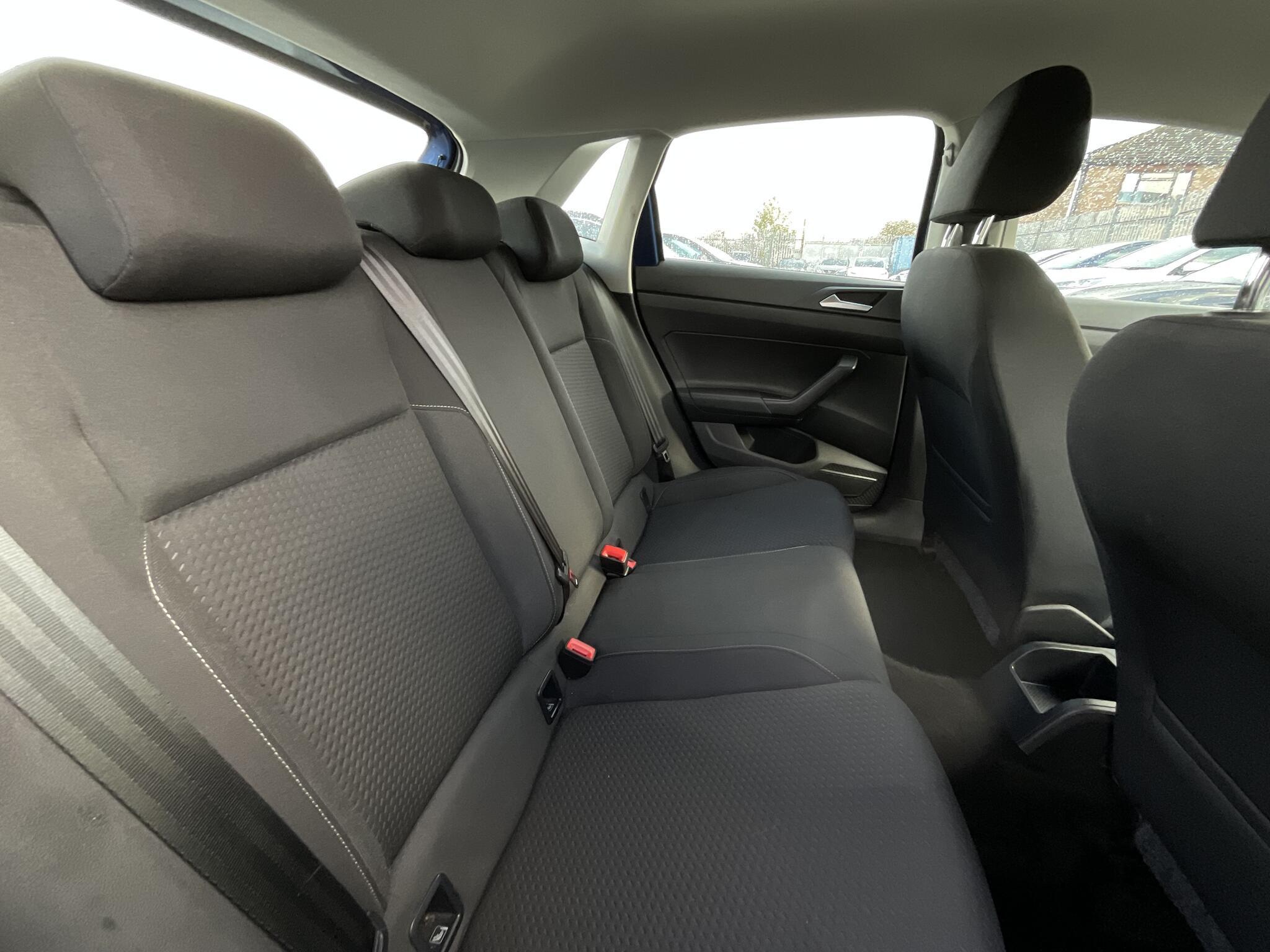 Volkswagen Polo - Image 11