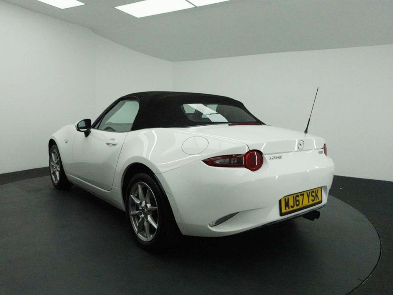 Mazda MX-5 - Image 12