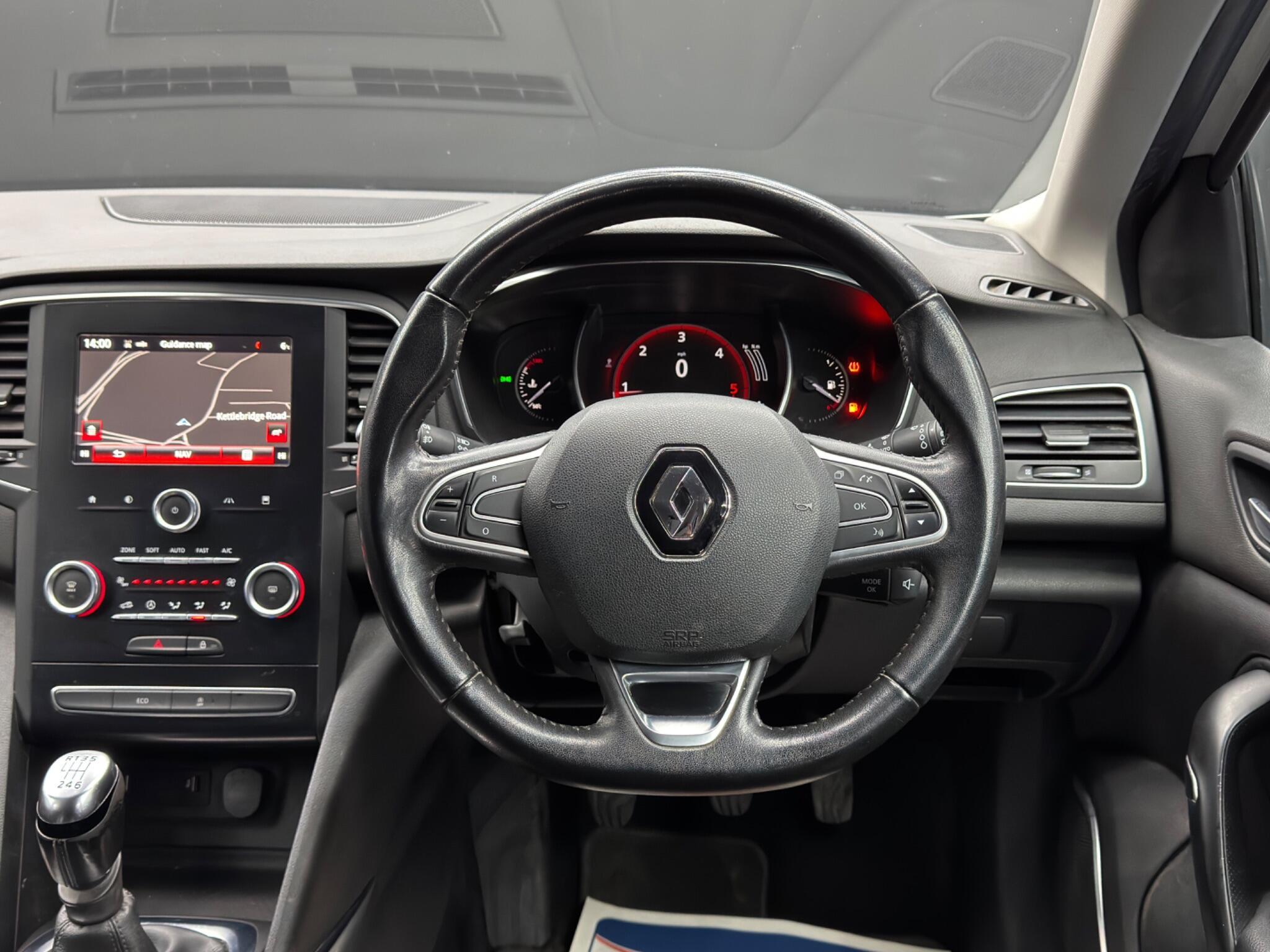 Renault Megane - Image 18