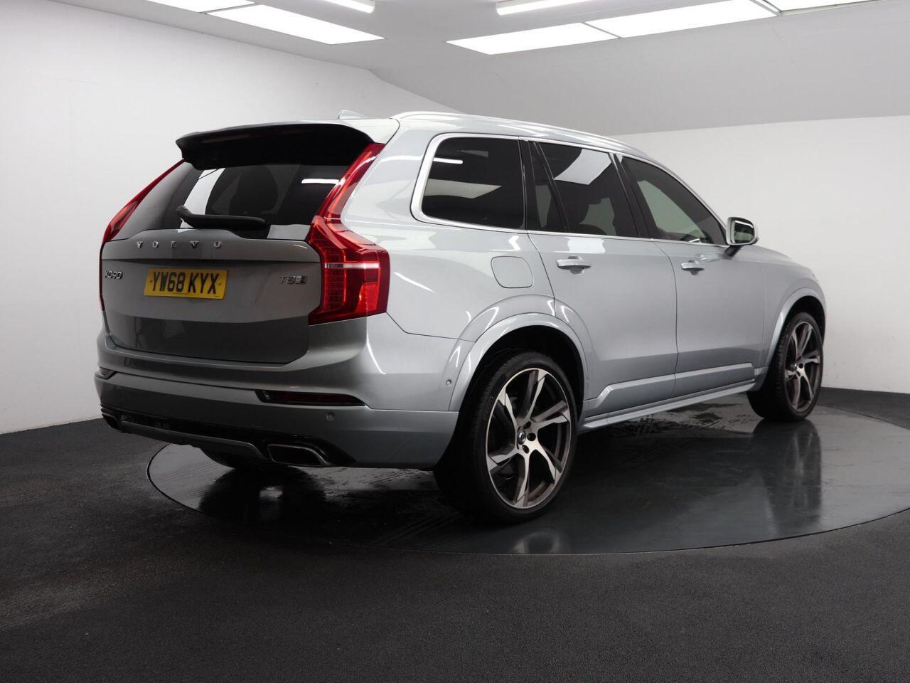 Volvo XC90 - Image 12
