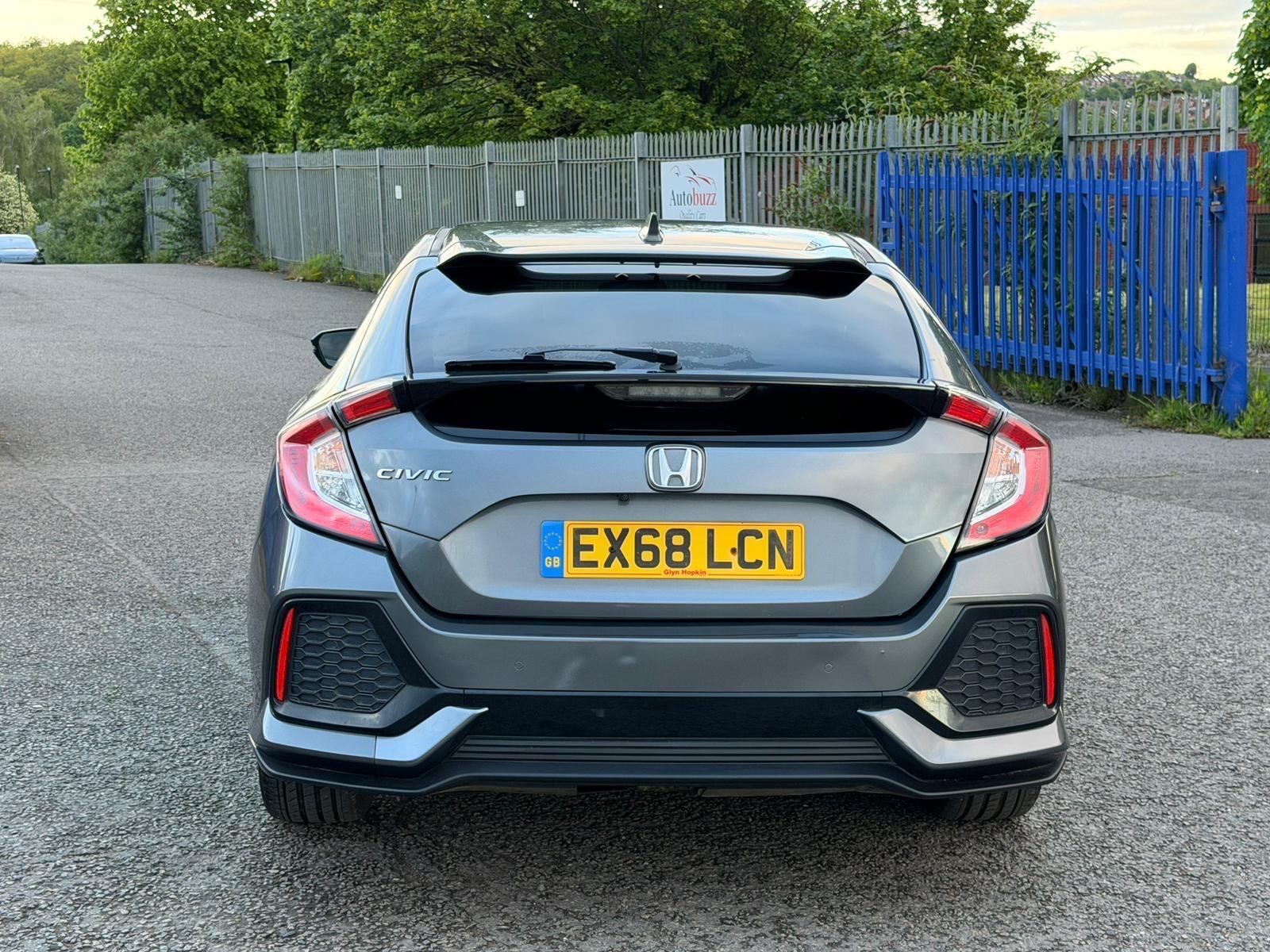 Honda Civic - Image 12