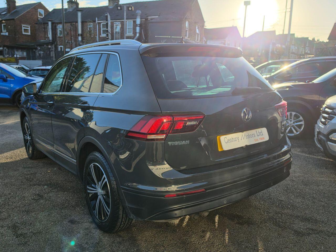 Volkswagen Tiguan - Image 5