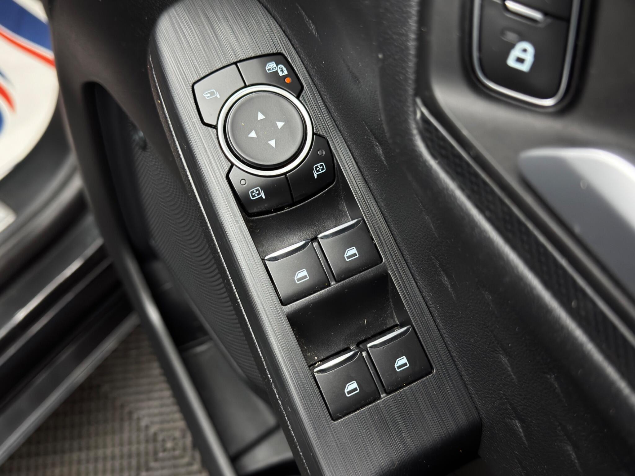 Ford Kuga - Image 41