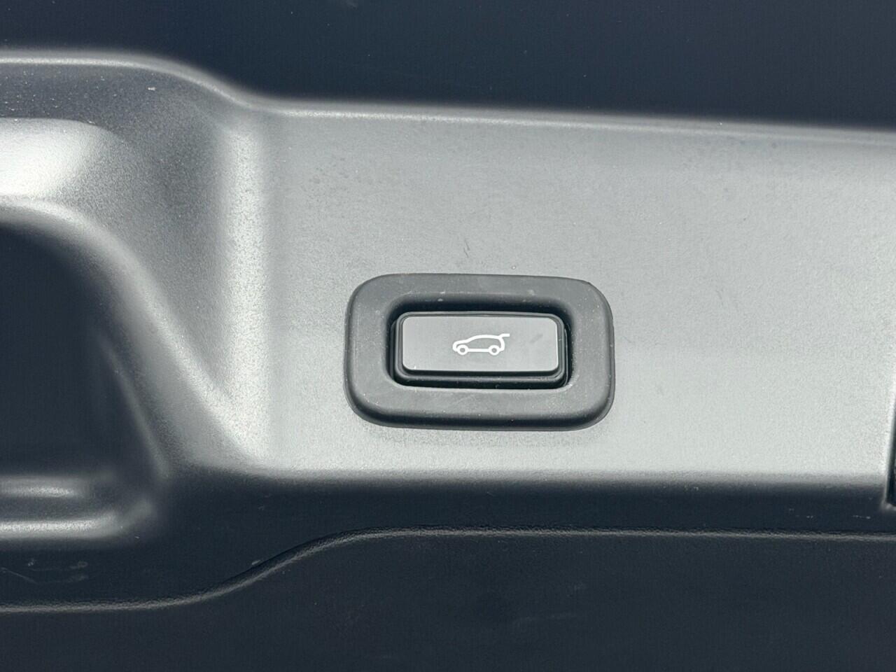 Land Rover Range Rover Evoque - Image 23