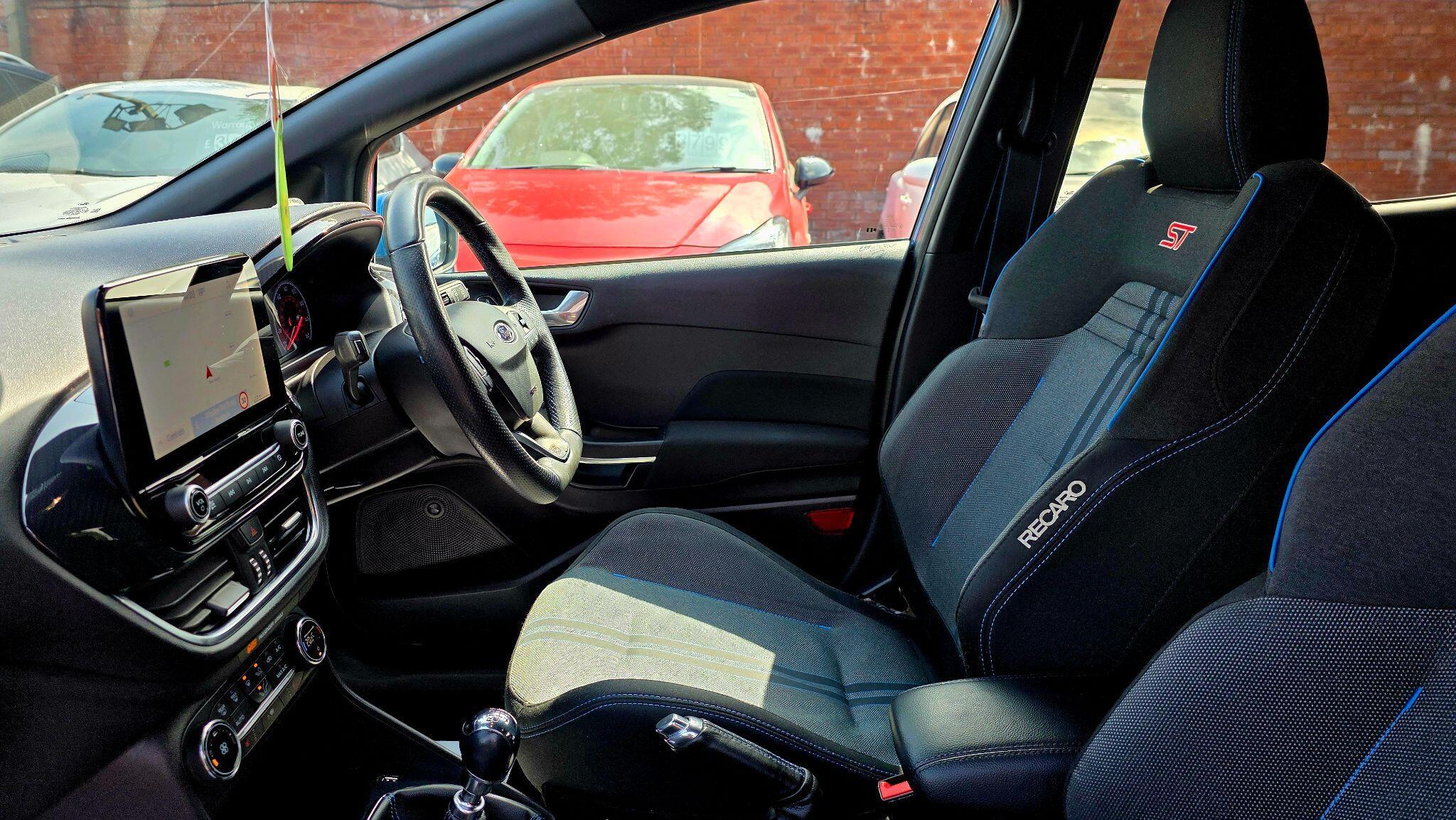 Ford Fiesta - Image 14