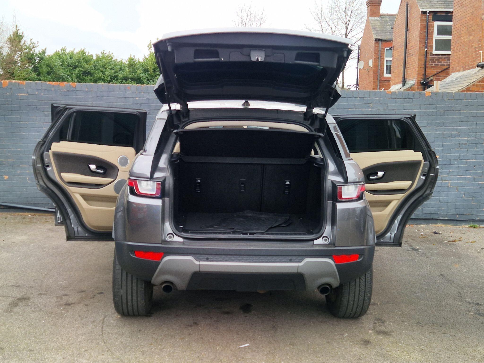 Land Rover Range Rover Evoque - Image 11