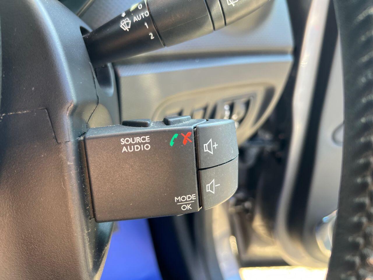 Renault Captur - Image 29