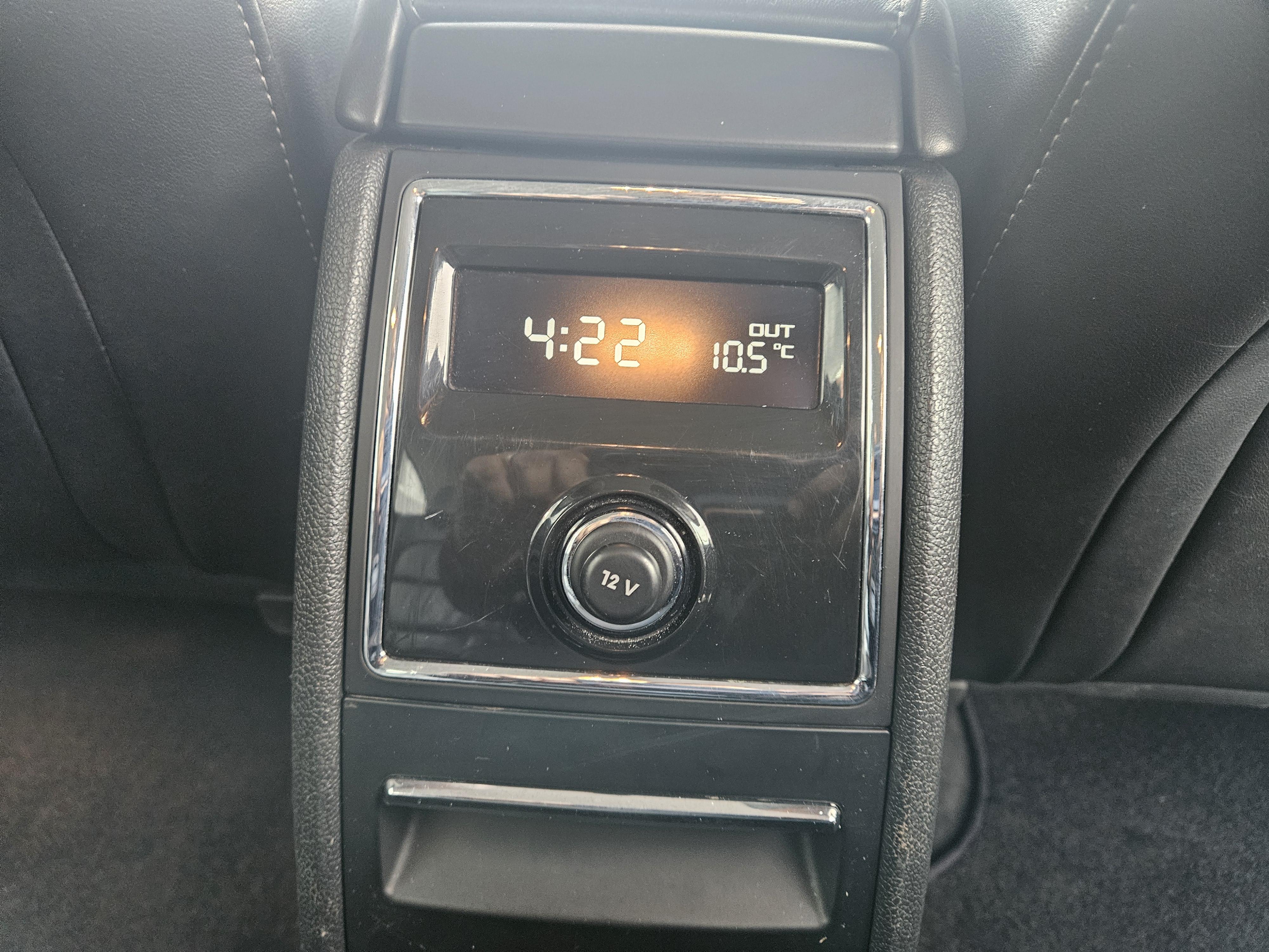 Skoda Superb - Image 31