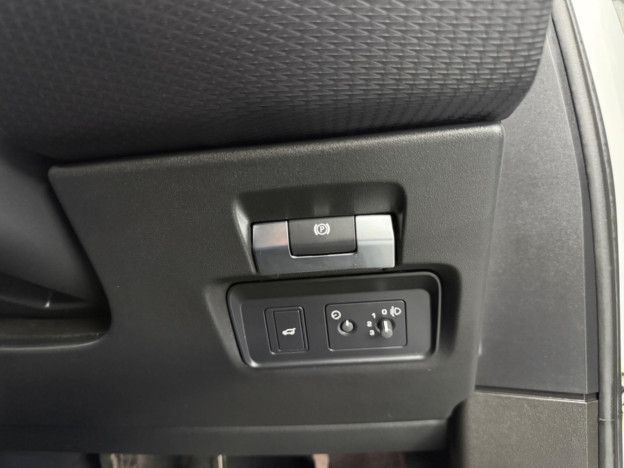 Land Rover Range Rover Evoque - Image 40