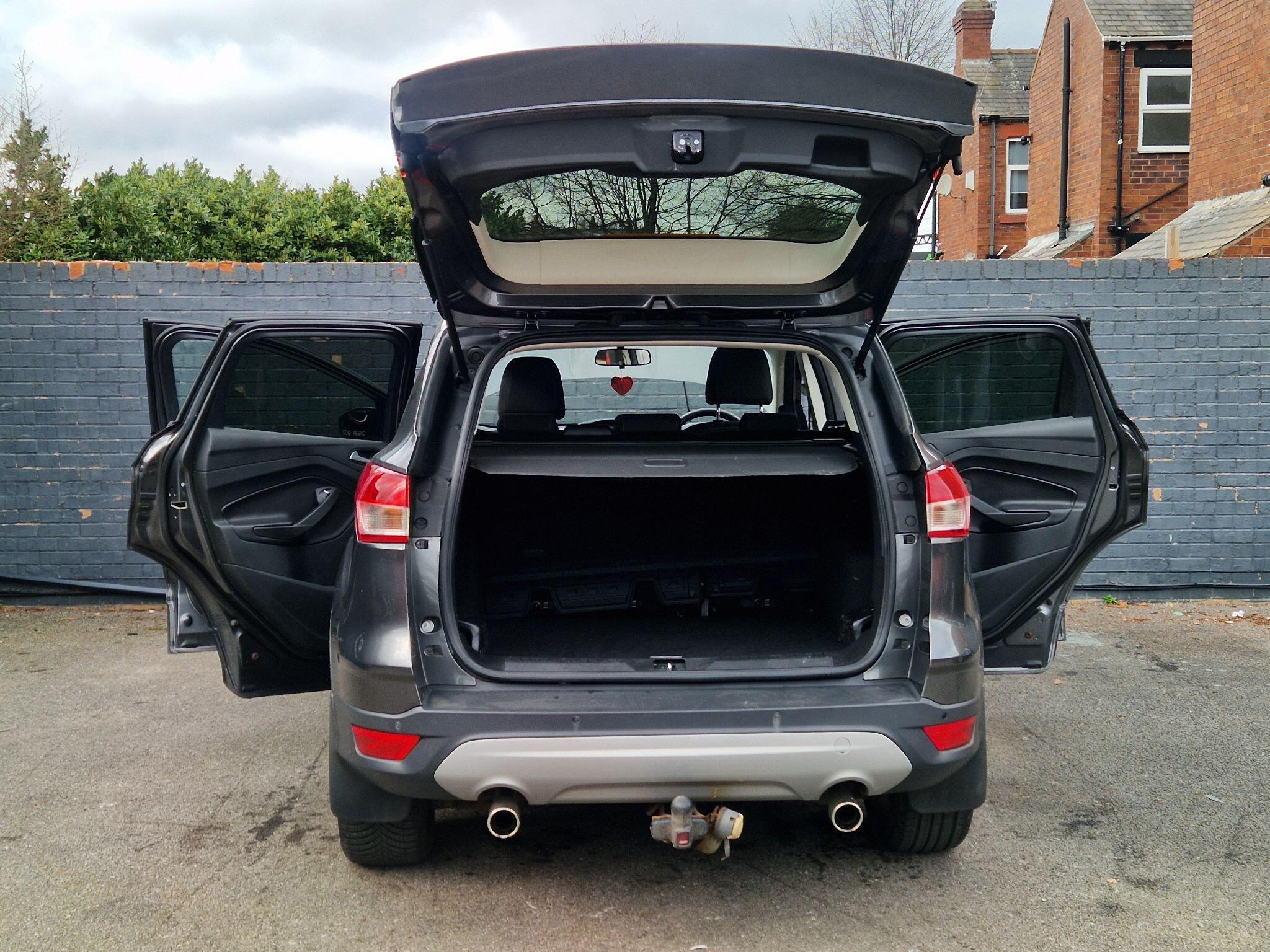 Ford Kuga - Image 20