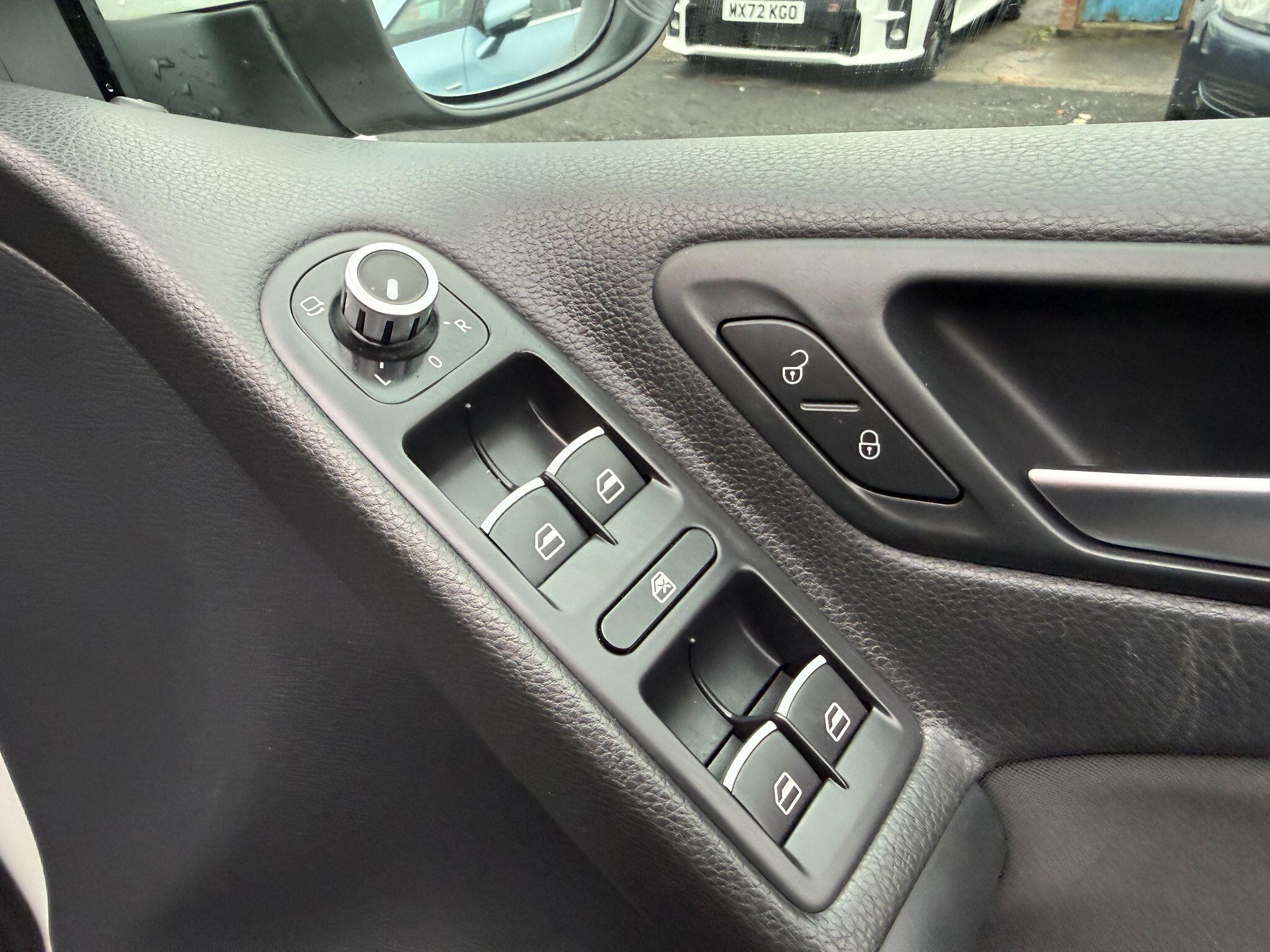 Volkswagen Golf - Image 65