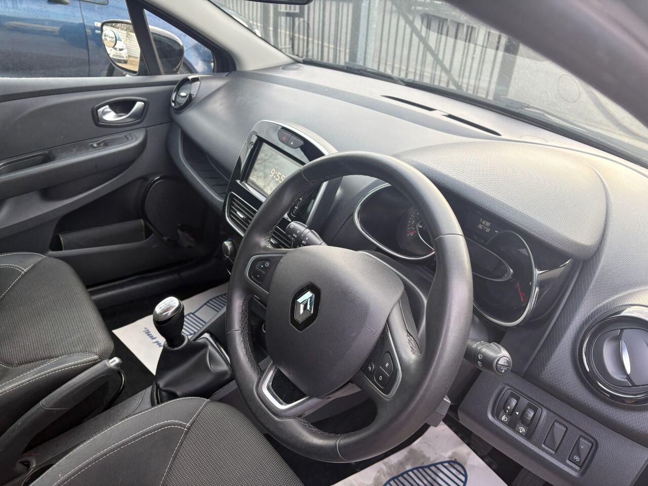 Renault Clio - Image 11