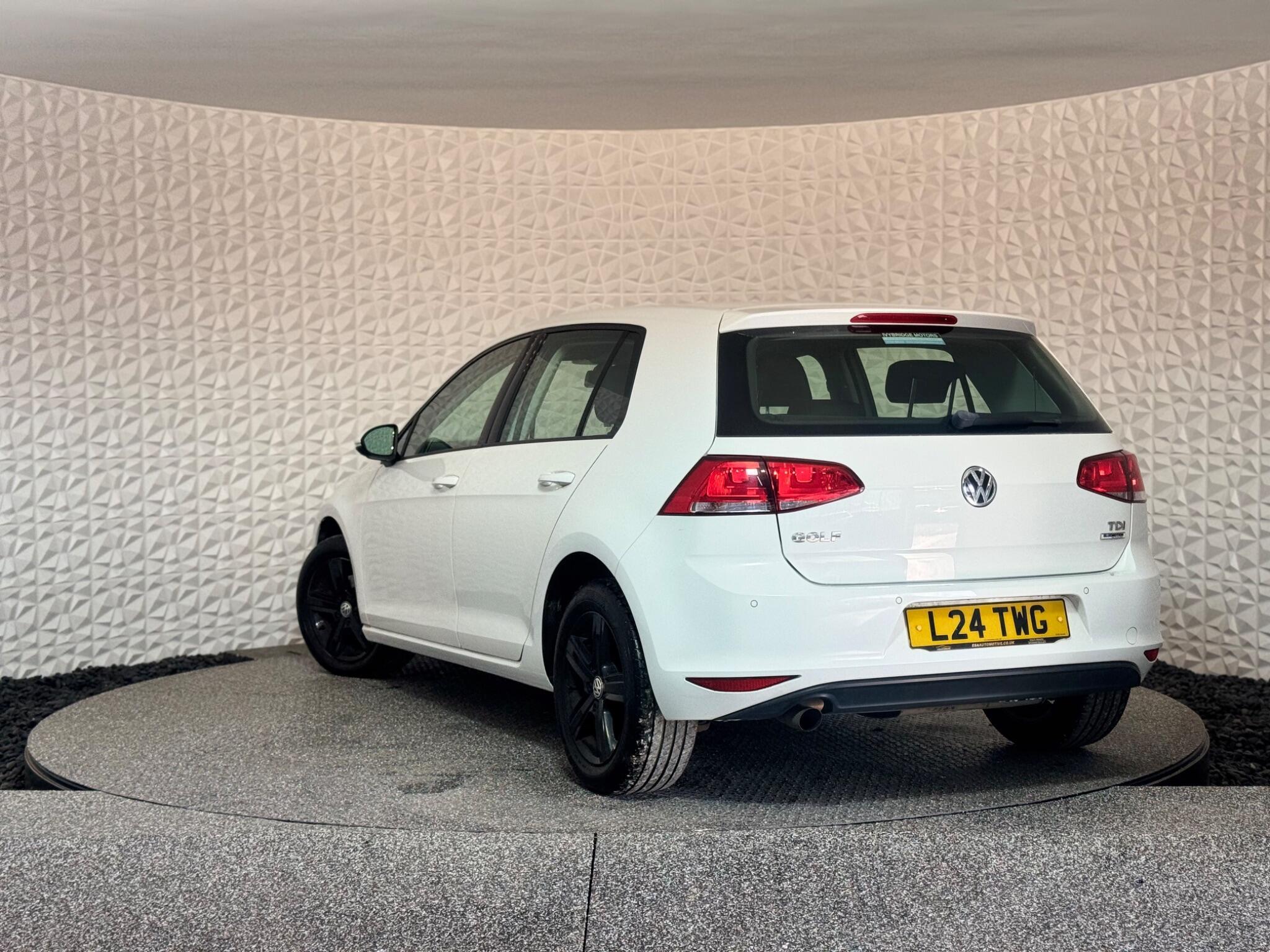 Volkswagen Golf - Image 2
