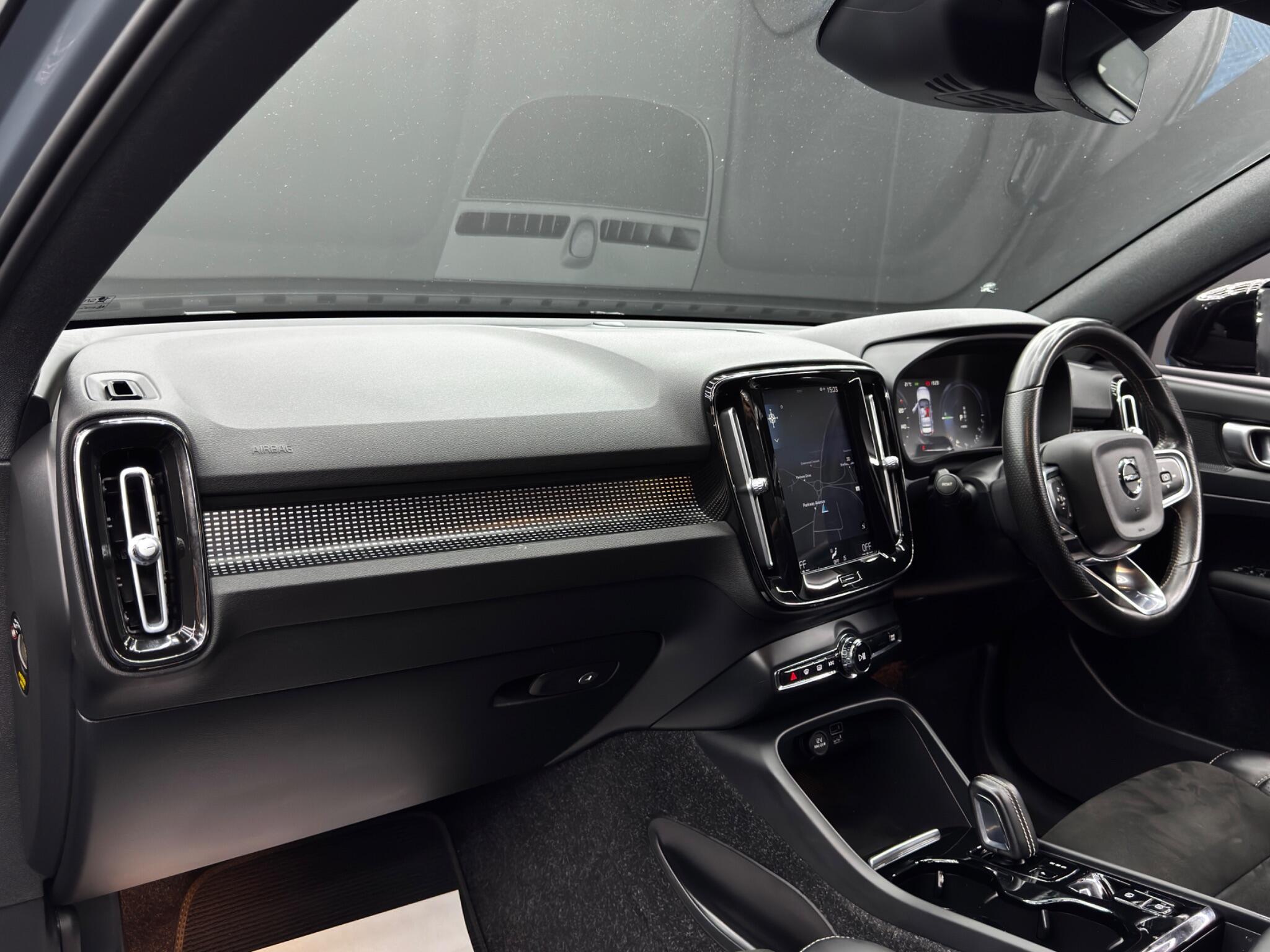 Volvo XC40 - Image 11