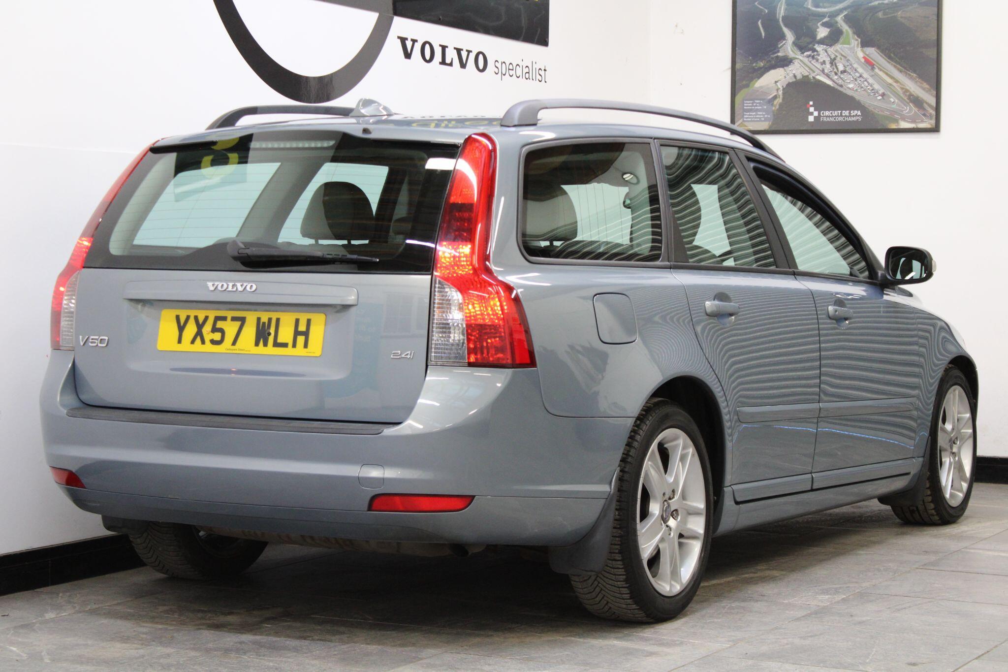 Volvo V50 - Image 12
