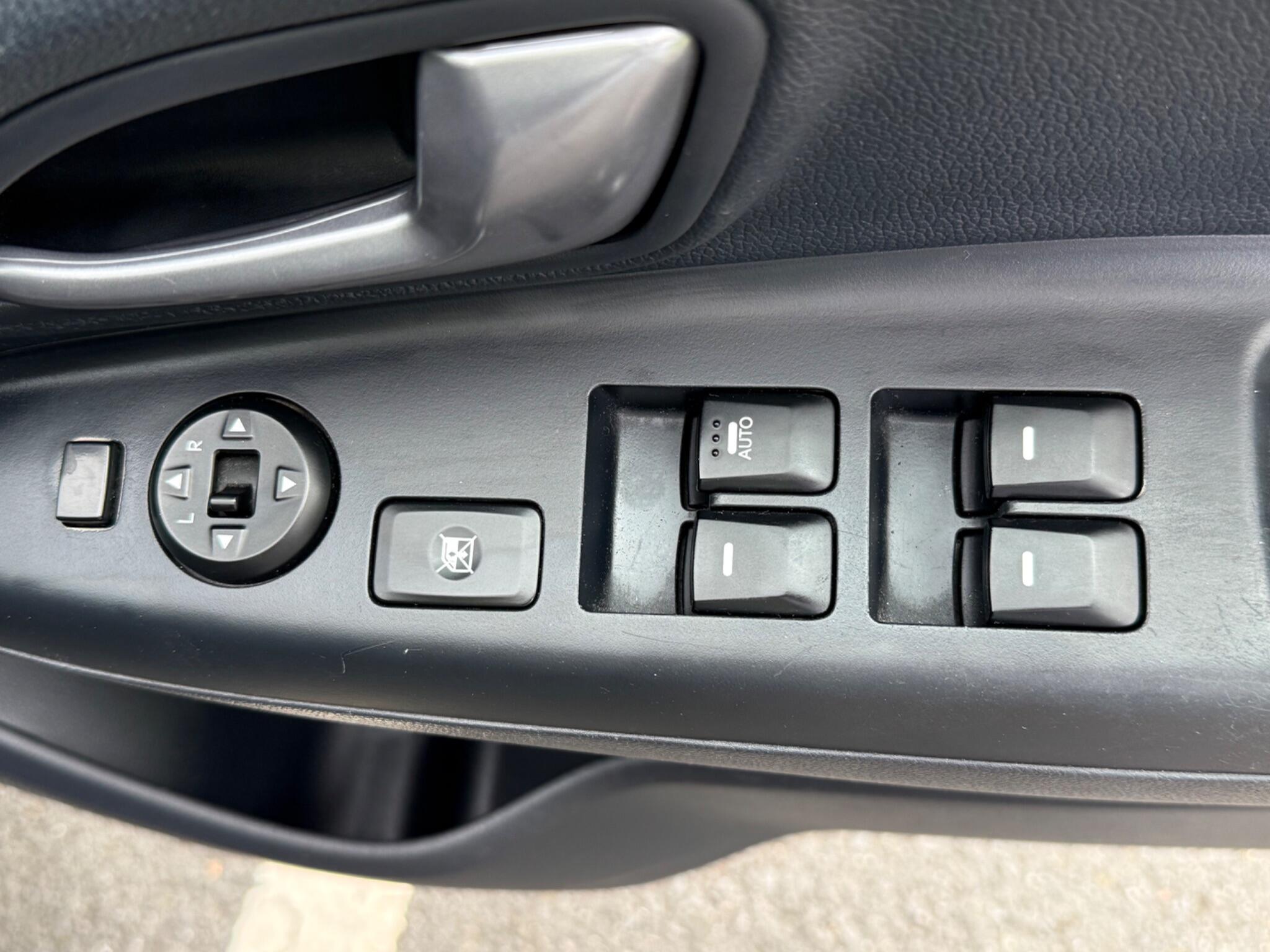 Kia Rio - Image 20