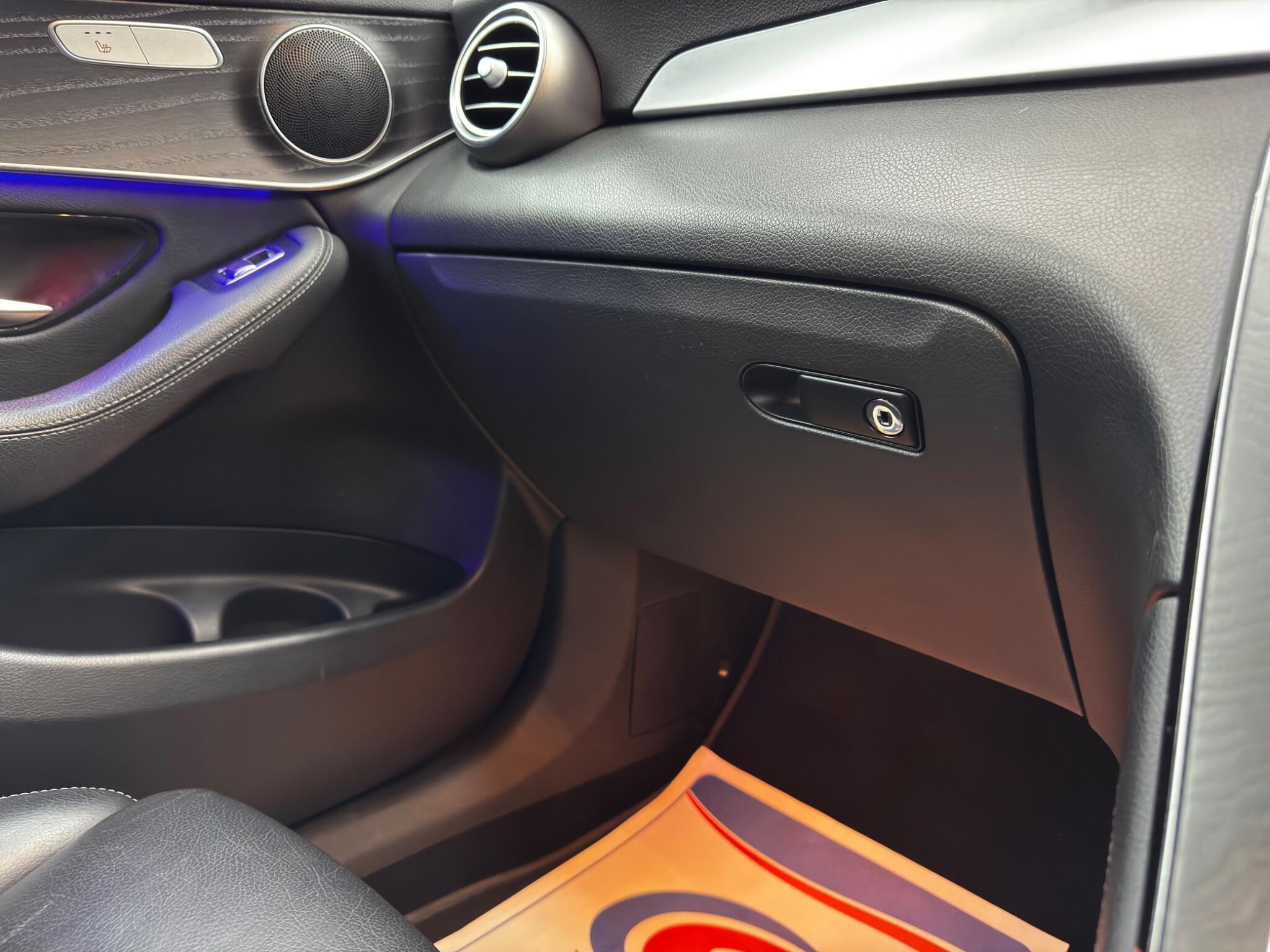 Mercedes GLC - Image 36