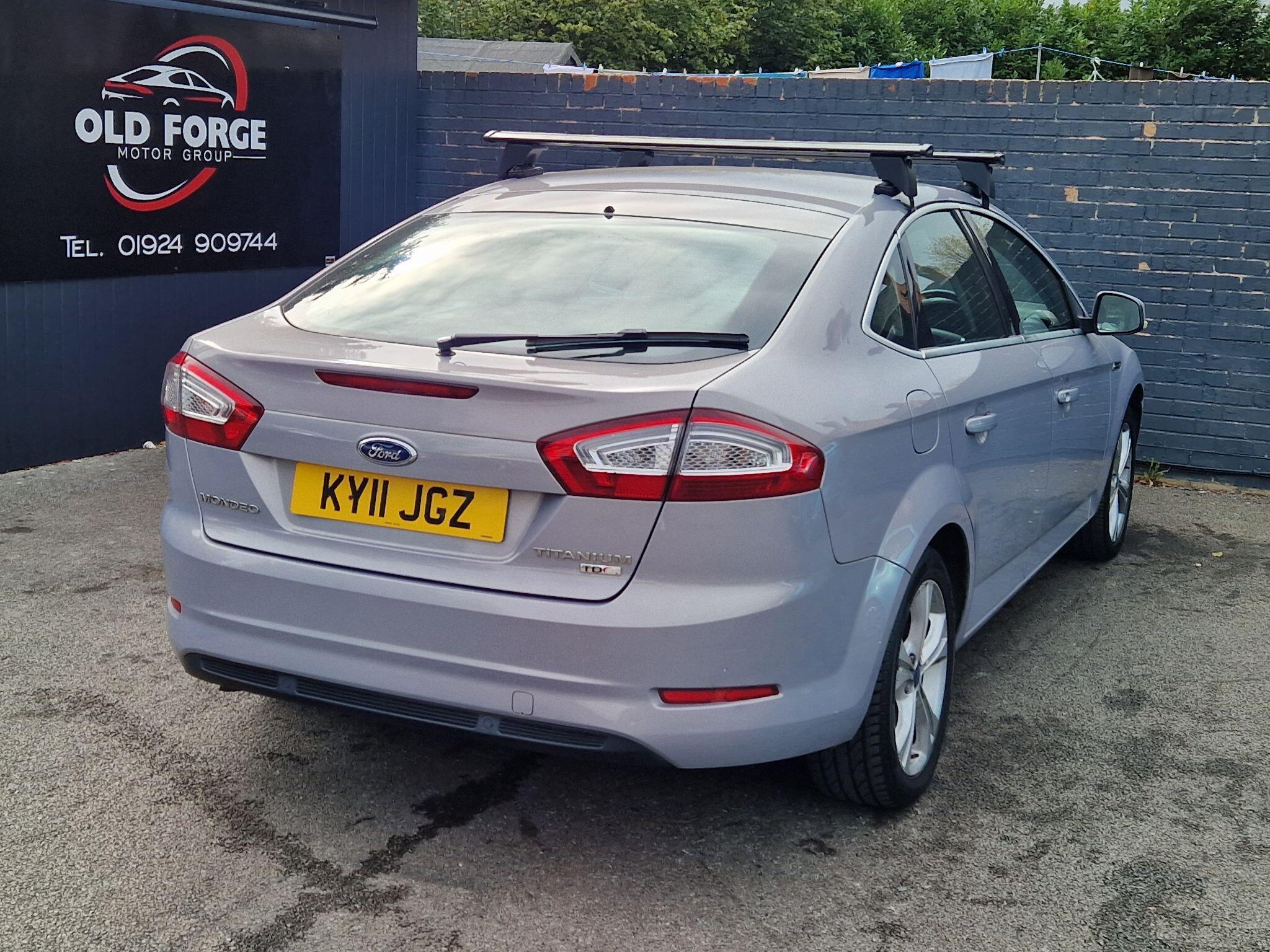 Ford Mondeo - Image 10